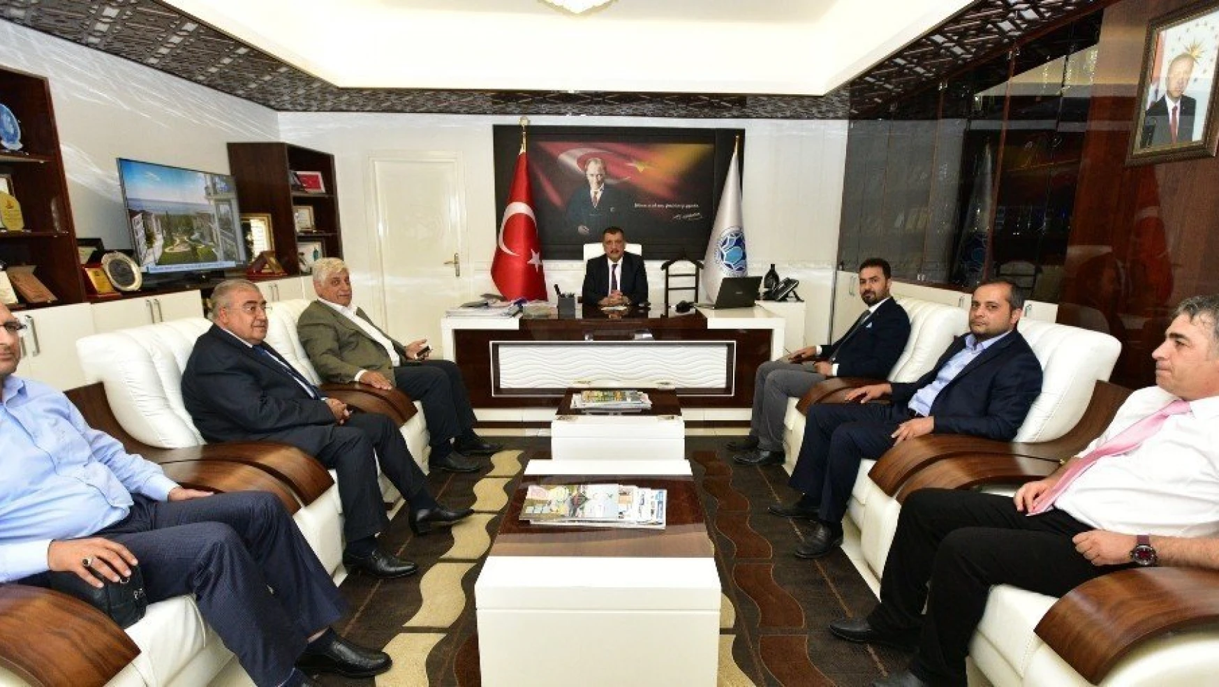 Gürkan'dan Erbakan'a övgü
