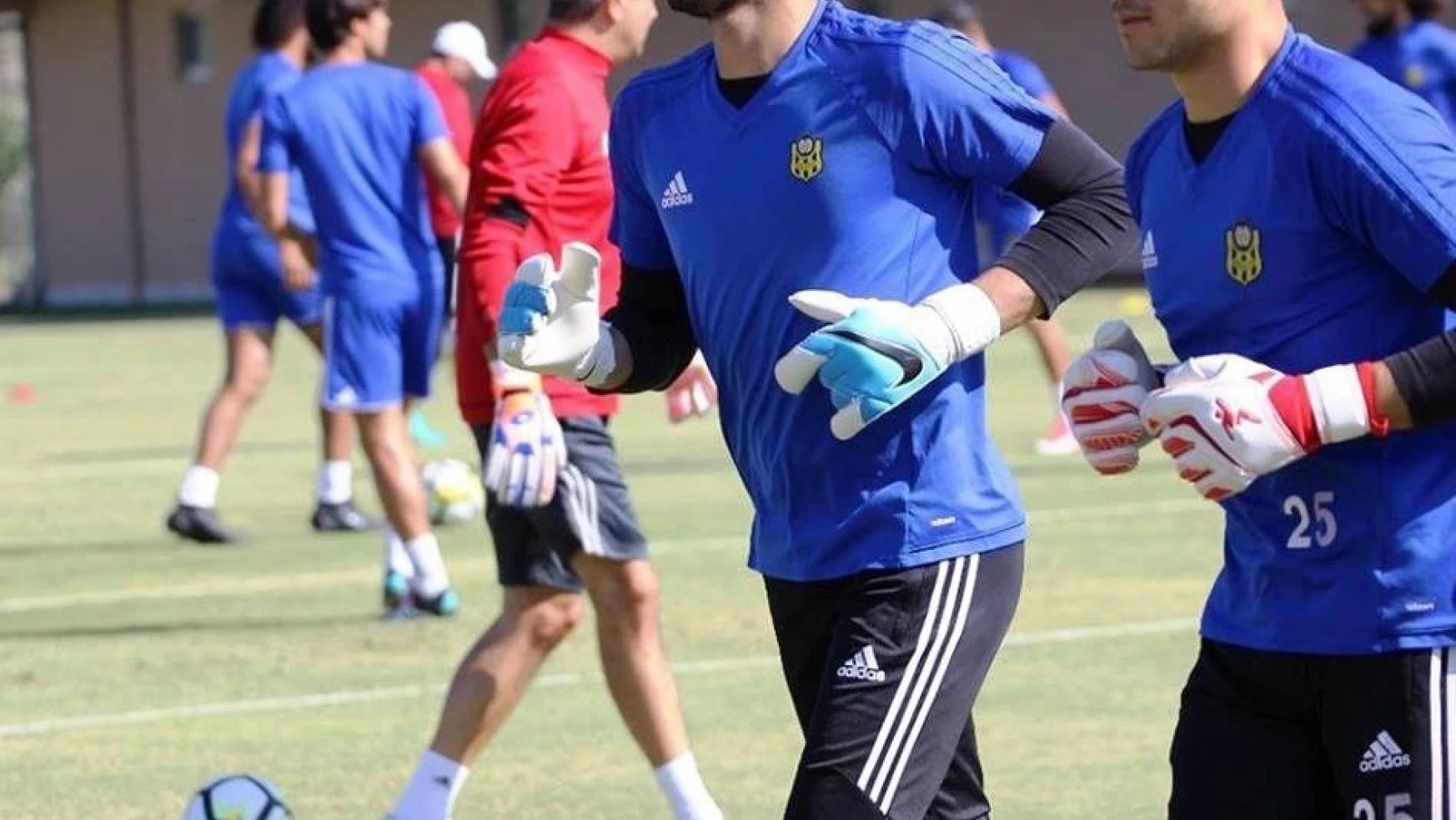 Evkur Yeni Malatyaspor, Fenerbahçe maçına puan parolasıyla hazırlanıyor

