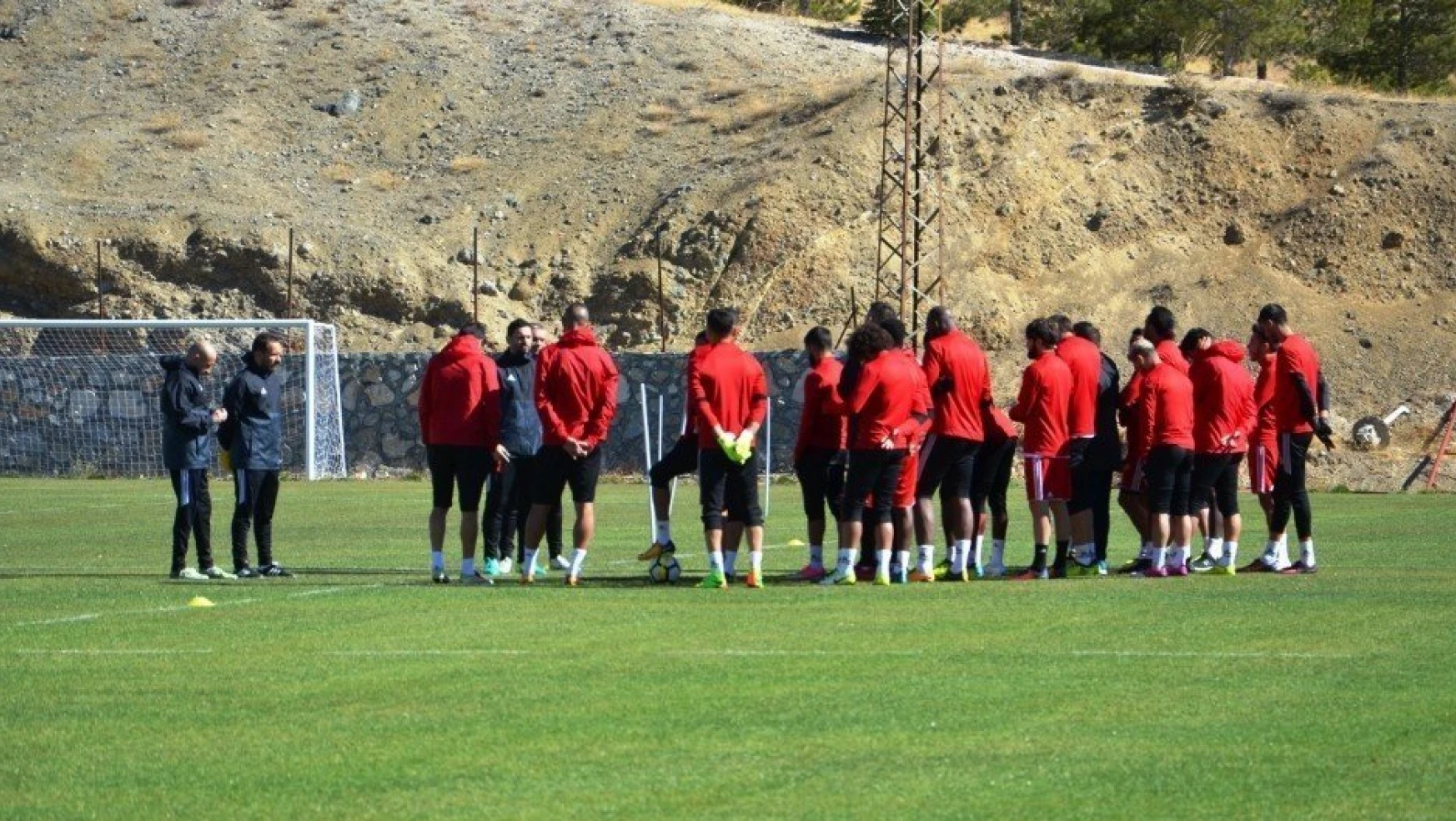 Evkur Yeni Malatyaspor'da Trabzonspor maçı hazırlıkları sürüyor
