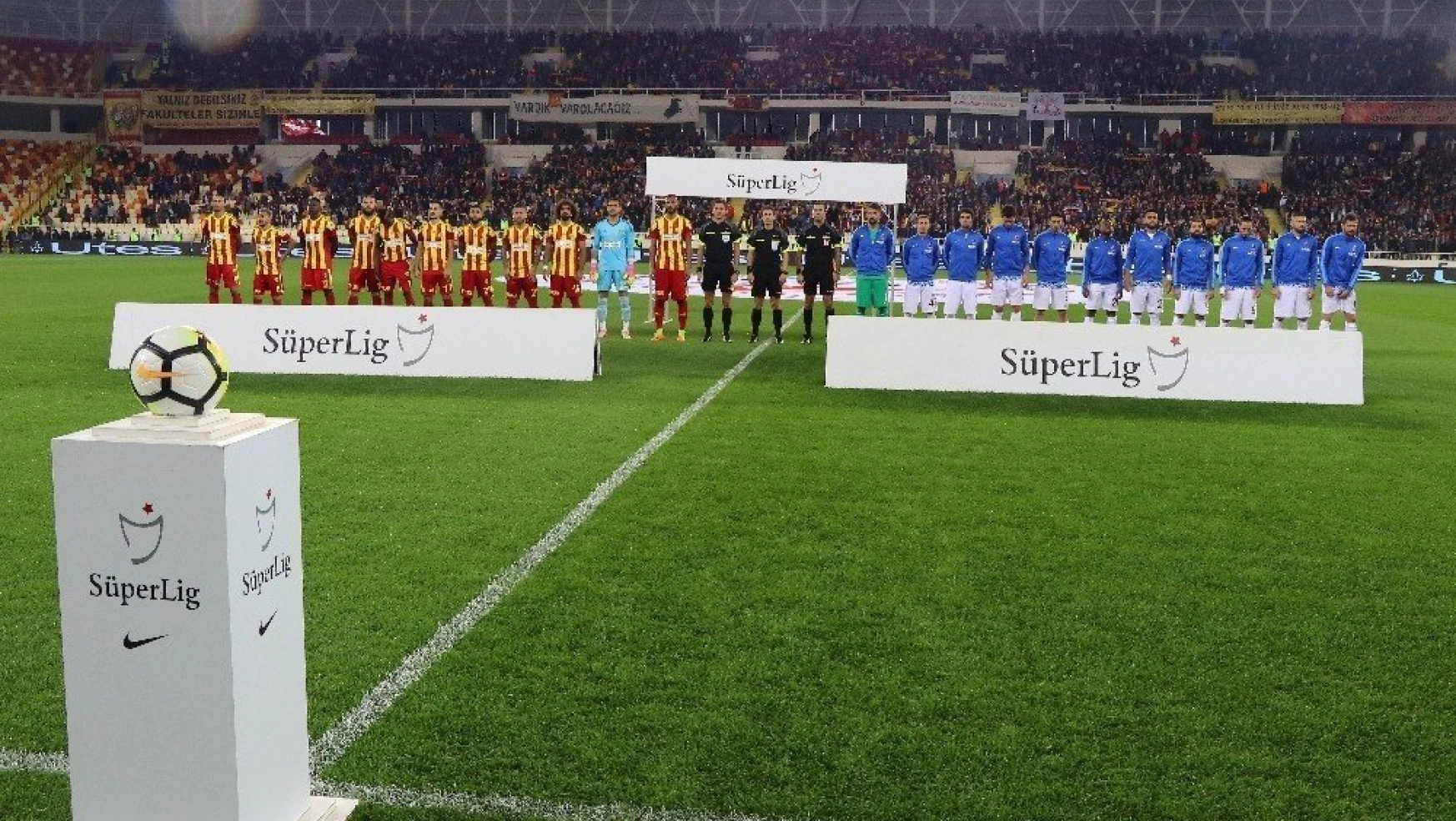 Süper Lig: Evkur Yeni Malatyaspor: 1 - Trabzonspor: 0 (İlk yarı)
