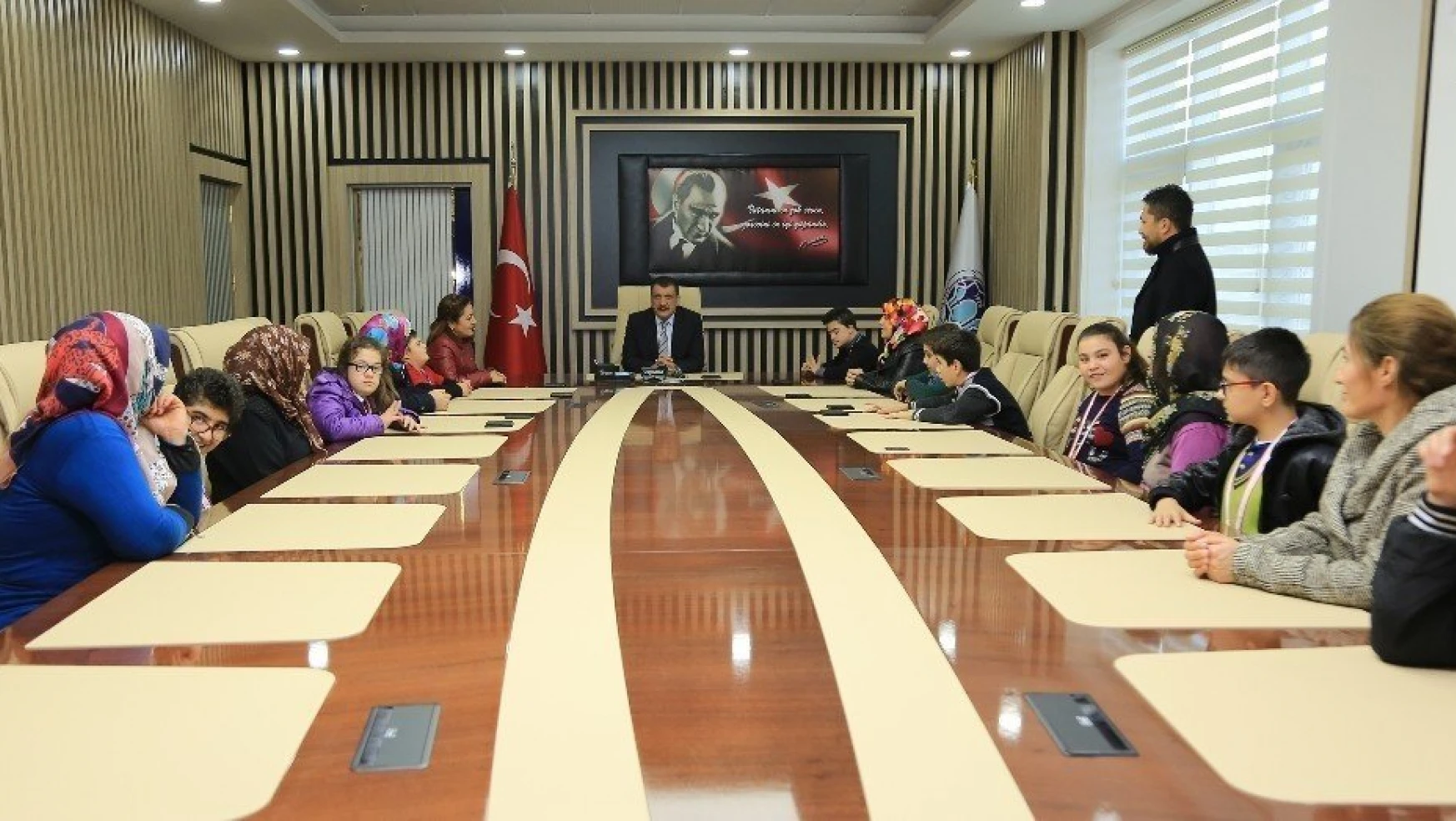 Başarılı sporculardan Başkan Gürkan'a ziyaret
