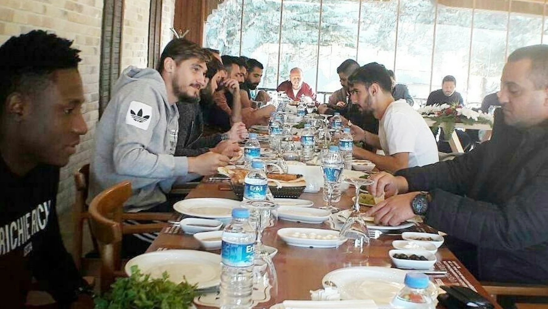 Evkur Yeni Malatyaspor, Beşiktaş maçı öncesi moral depoluyor
