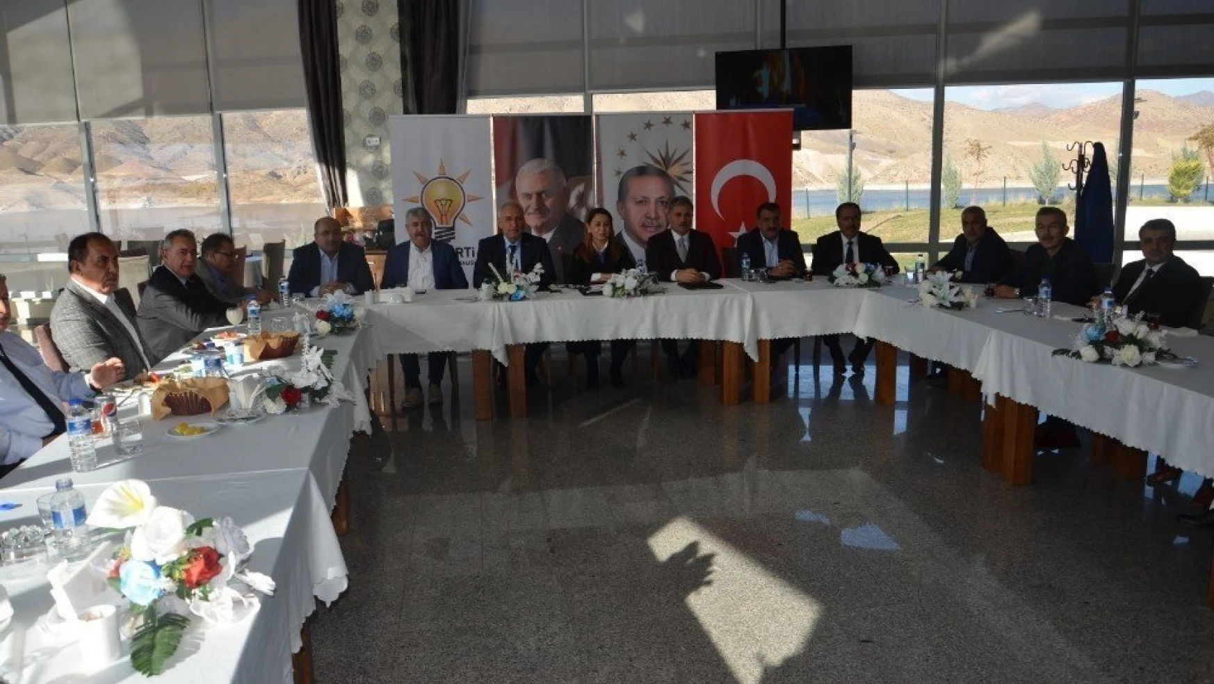 AK Parti Belediye Başkanları istişare toplantısı
