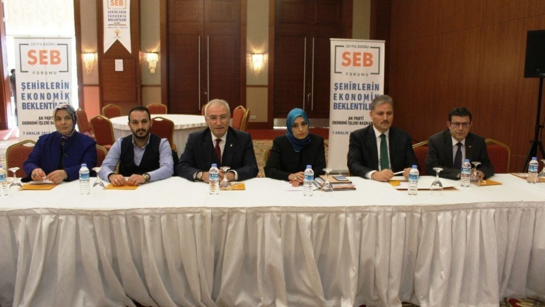 AK Parti'den 'Şehirlerin Ekonomik Beklentileri' Çalıştayı
