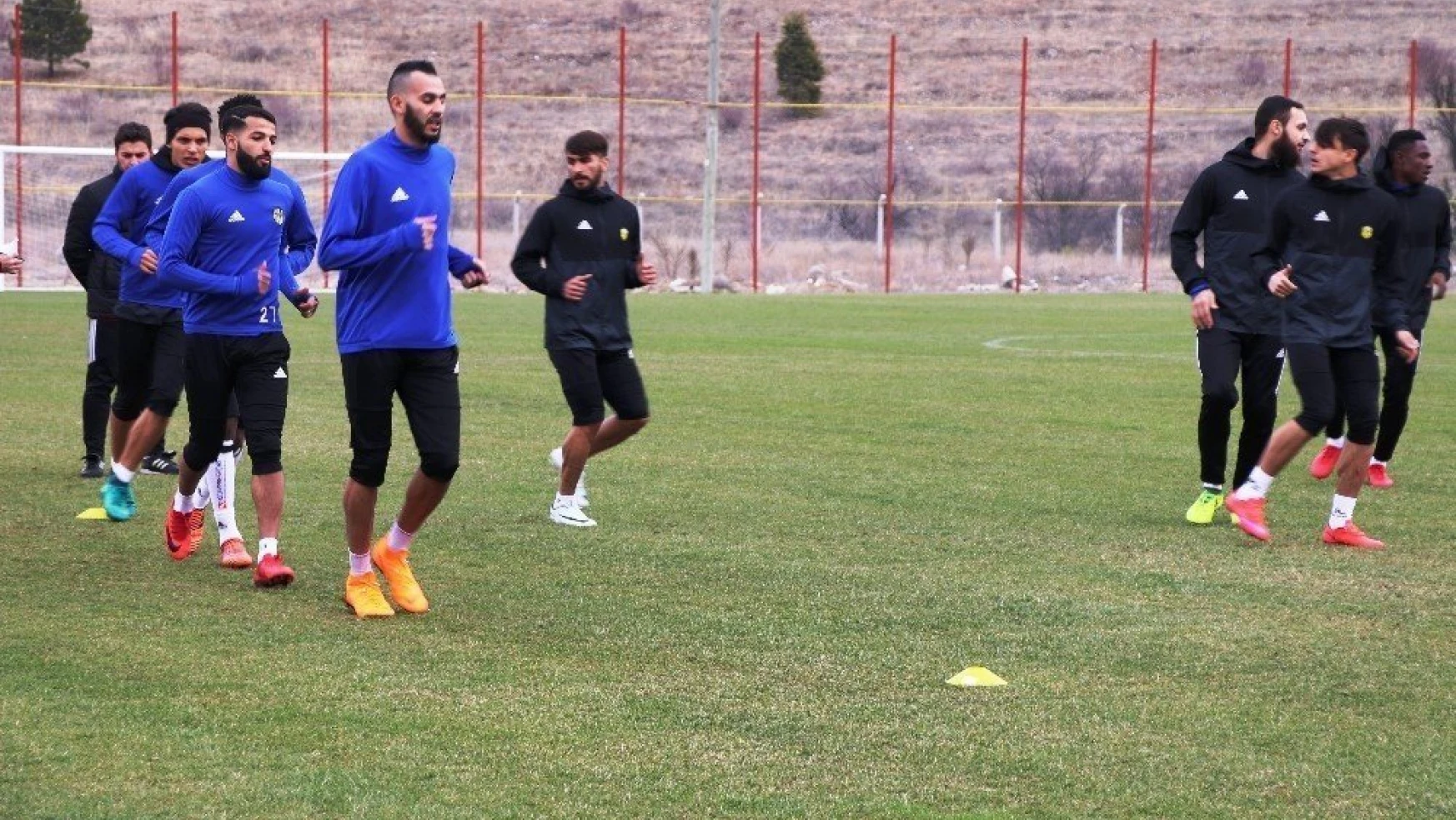 Evkur Yeni Malatyaspor'da Kardemir Karabükspor maçının hazırlıkları başladı
