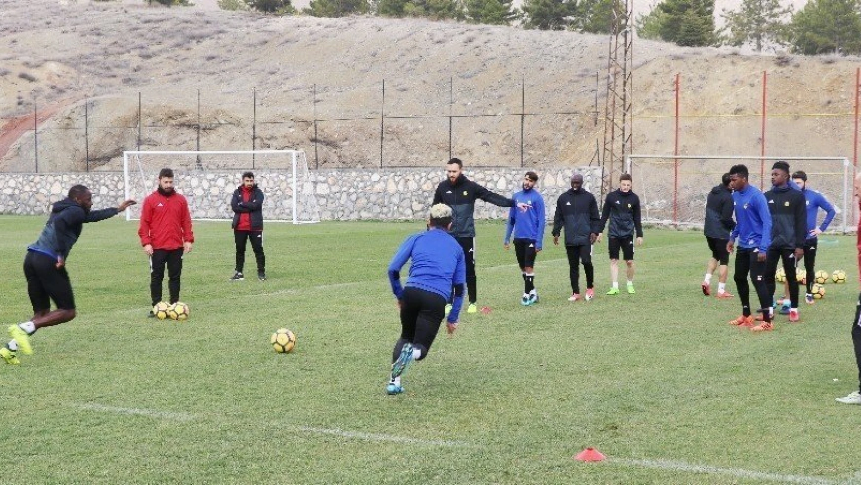 Evkur Yeni Malatyaspor'da Fenerbahçe maçı hazırlıkları başladı
