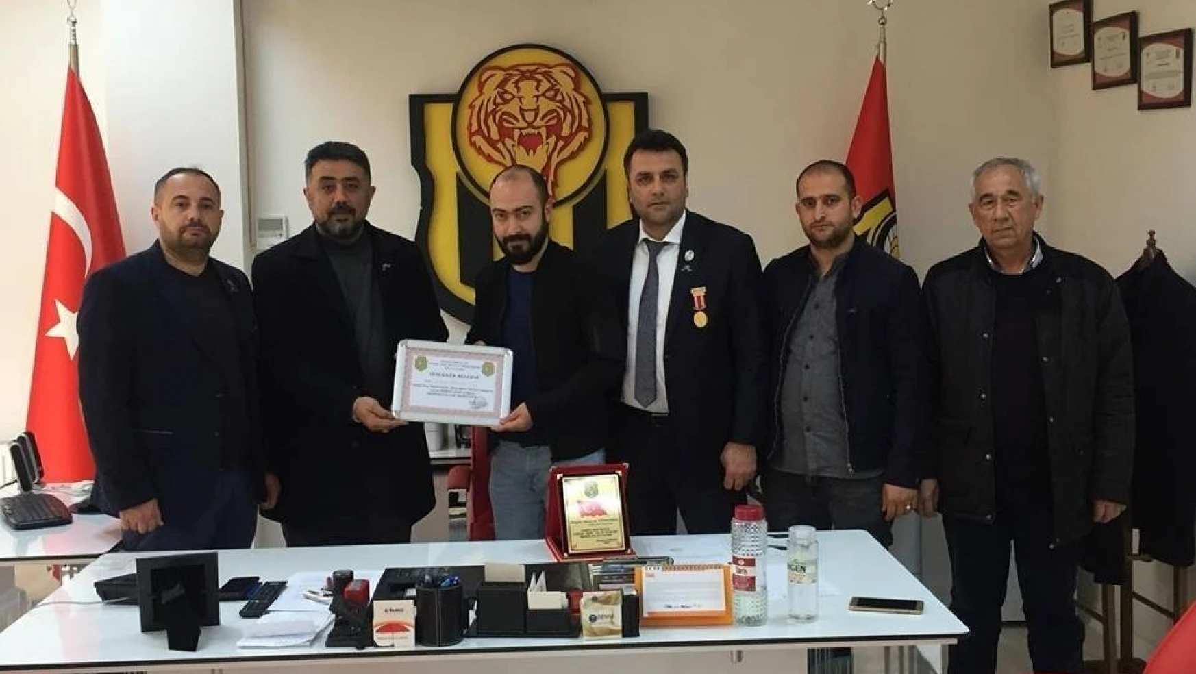 Şehit Aileleri Derneği'nden Evkur Yeni Malatyaspor'a ziyaret
