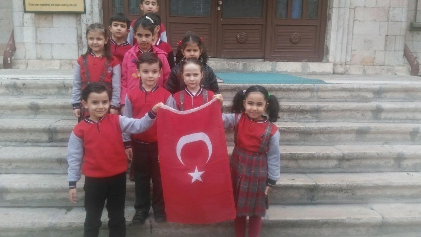 Minik öğrencilerden Mehmetçiğe destek
