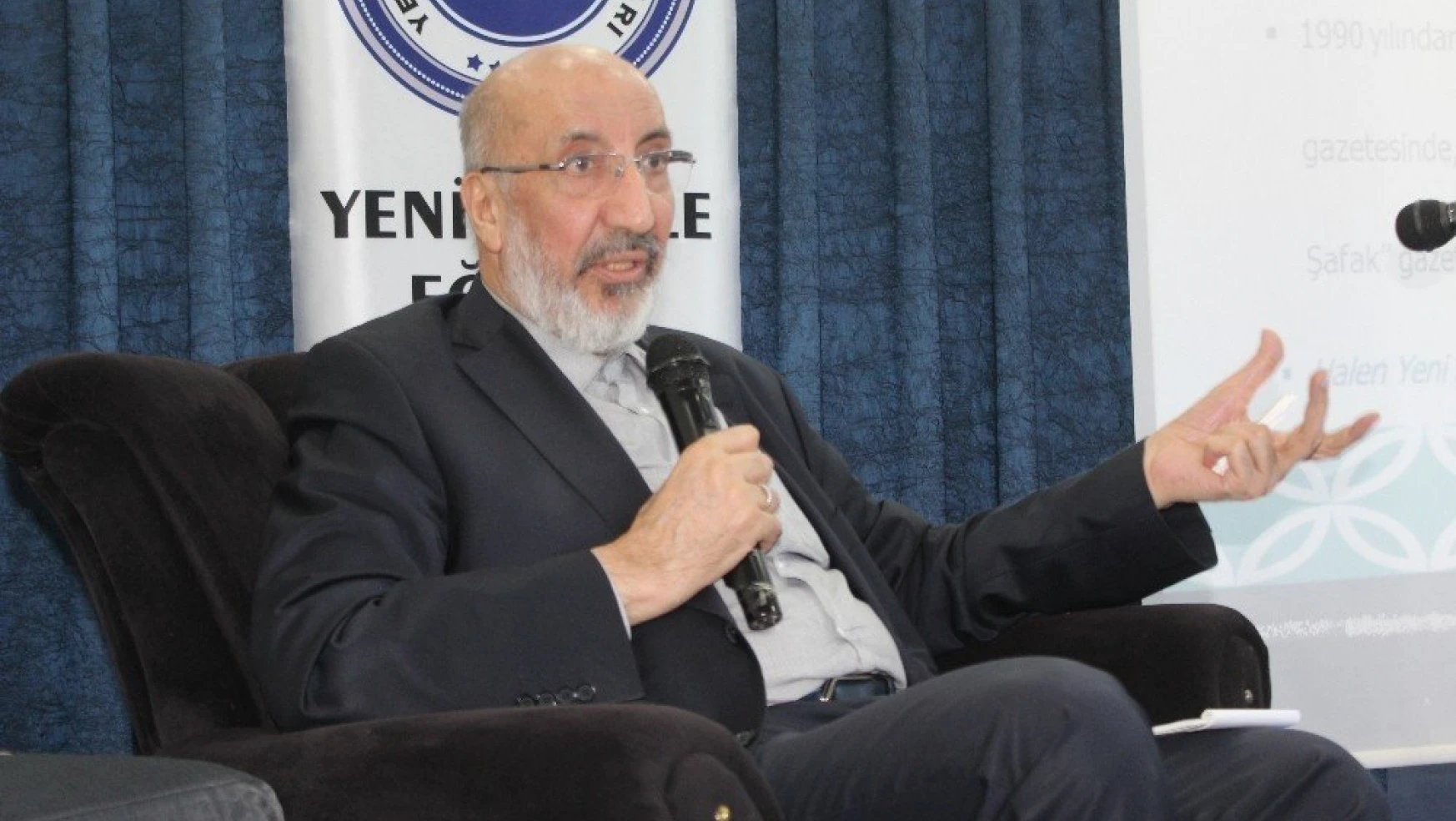 'Mehmet Akif ve İstiklal Marşı  ' konferansı  düzenledi
