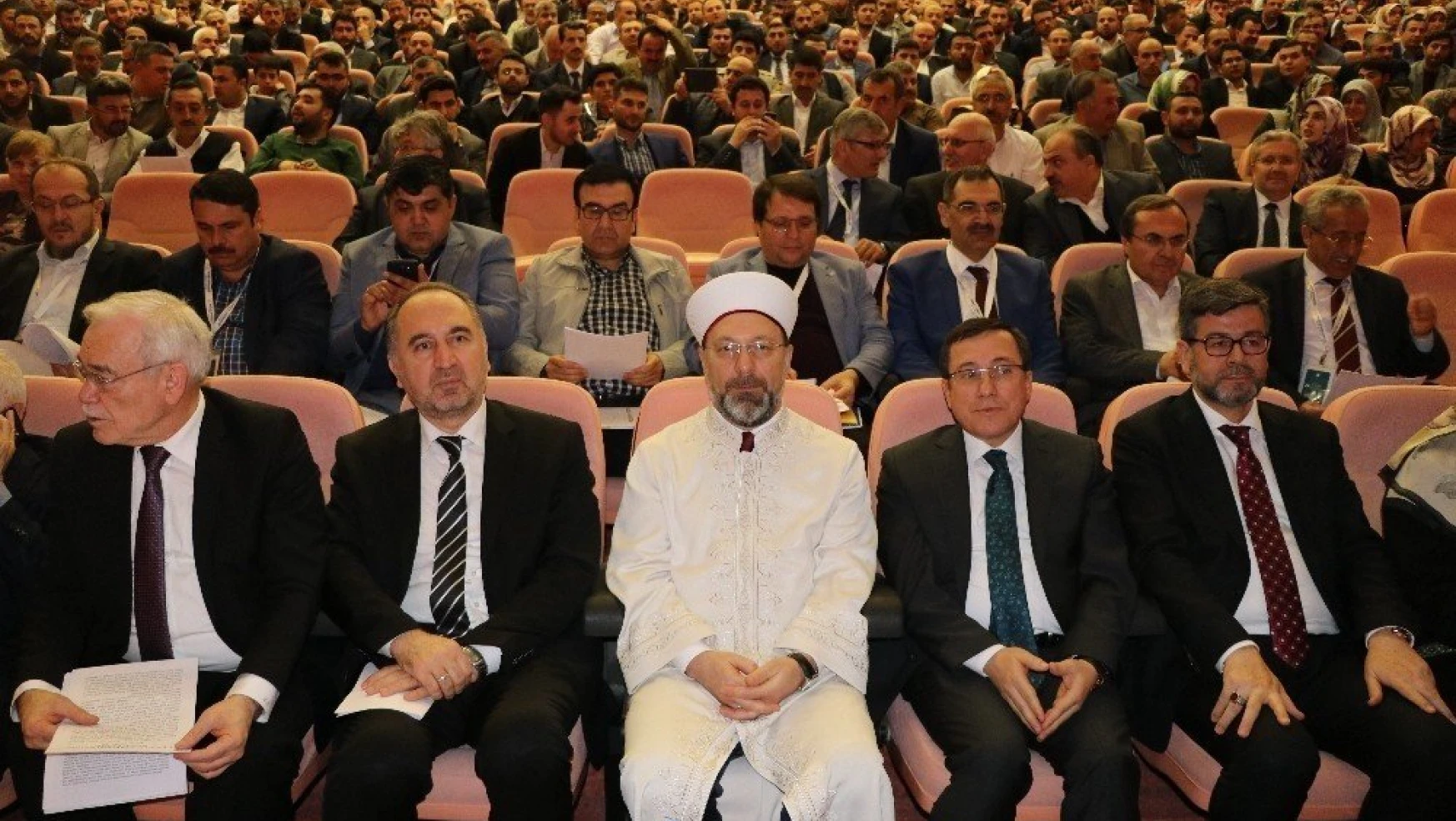 24. İlahiyat ve İslami İlimler Fakülte Dekanları Toplantısı sonuç bildirgesi açıklandı
