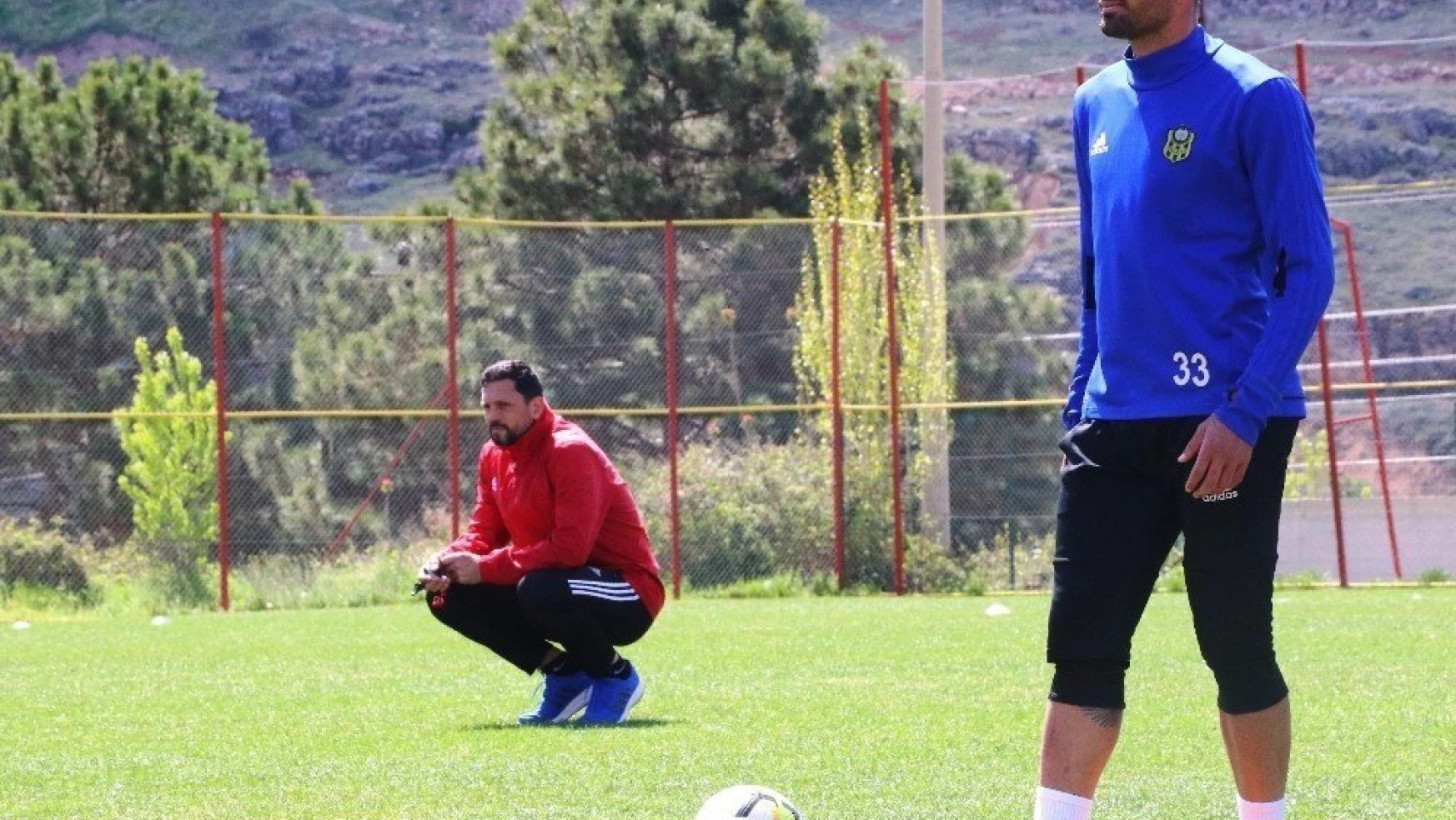 Evkur Yeni Malatyaspor, Medipol Başakşehir maçına galibiyet parolasıyla hazırlanıyor
