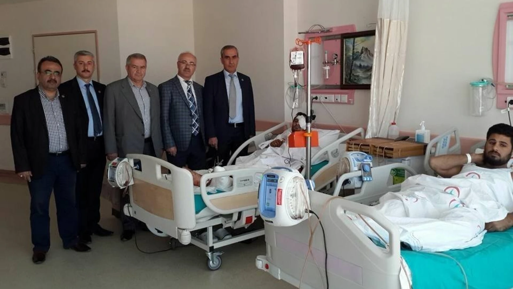 Sağlık-Sen'den yaralı Mehmetçiklere ziyaret
