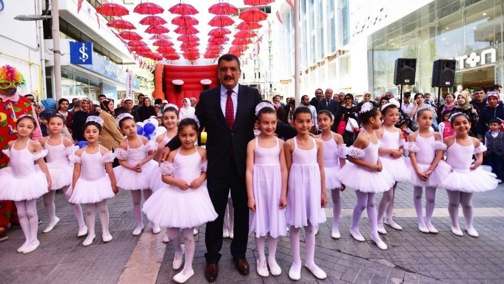 Başkan Gürkan'dan 23 Nisan kutlaması
