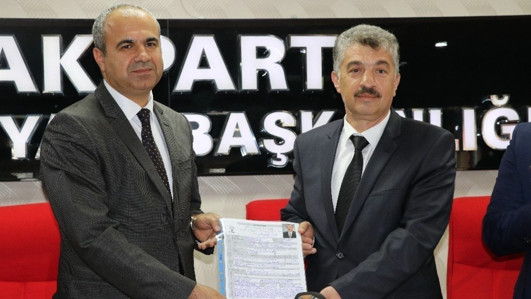 AK Parti'de aday adaylığı başvuruları devam ediyor
