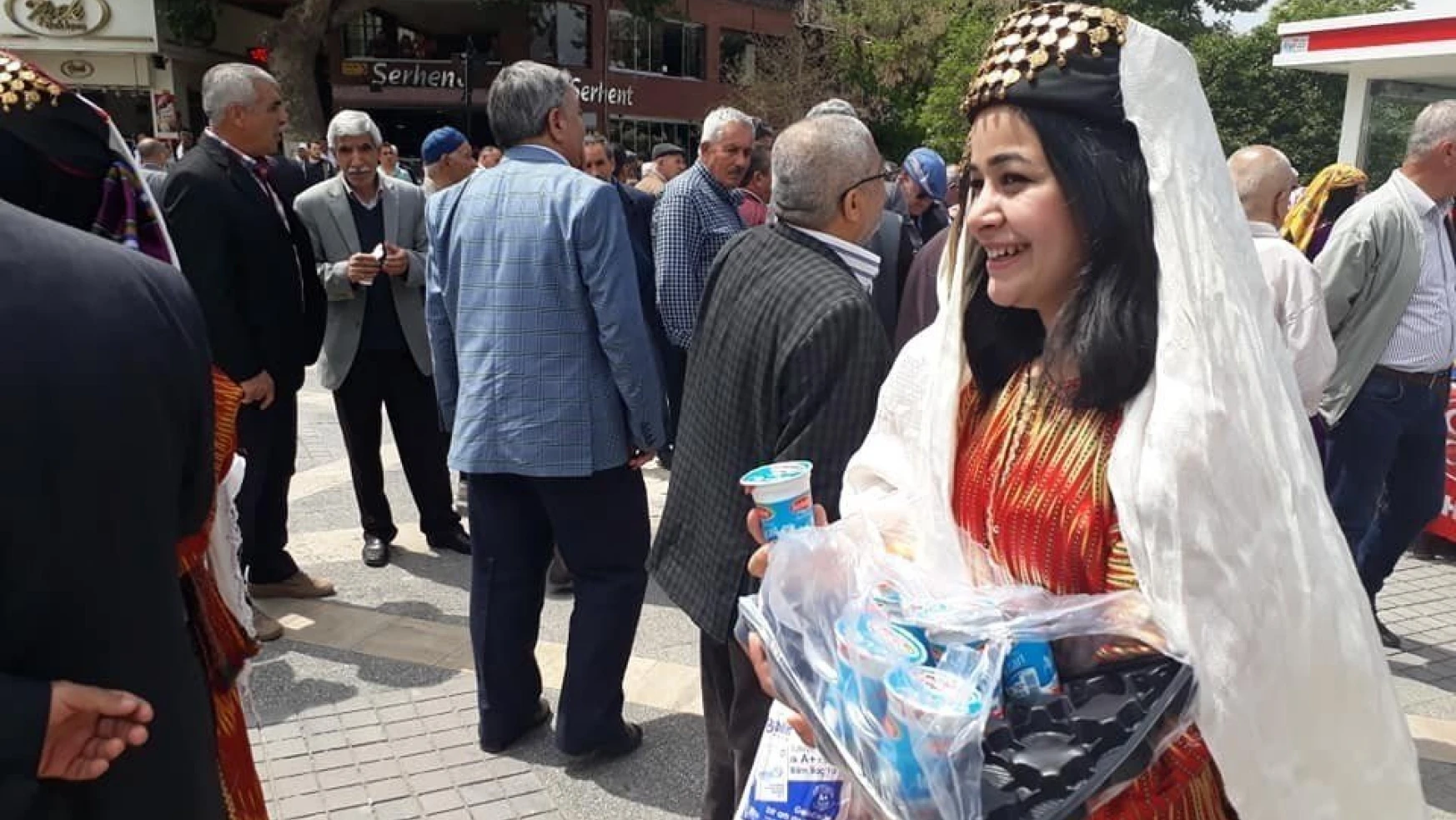MHP Kadın Kollarından 'Türkçülük günü' programı
