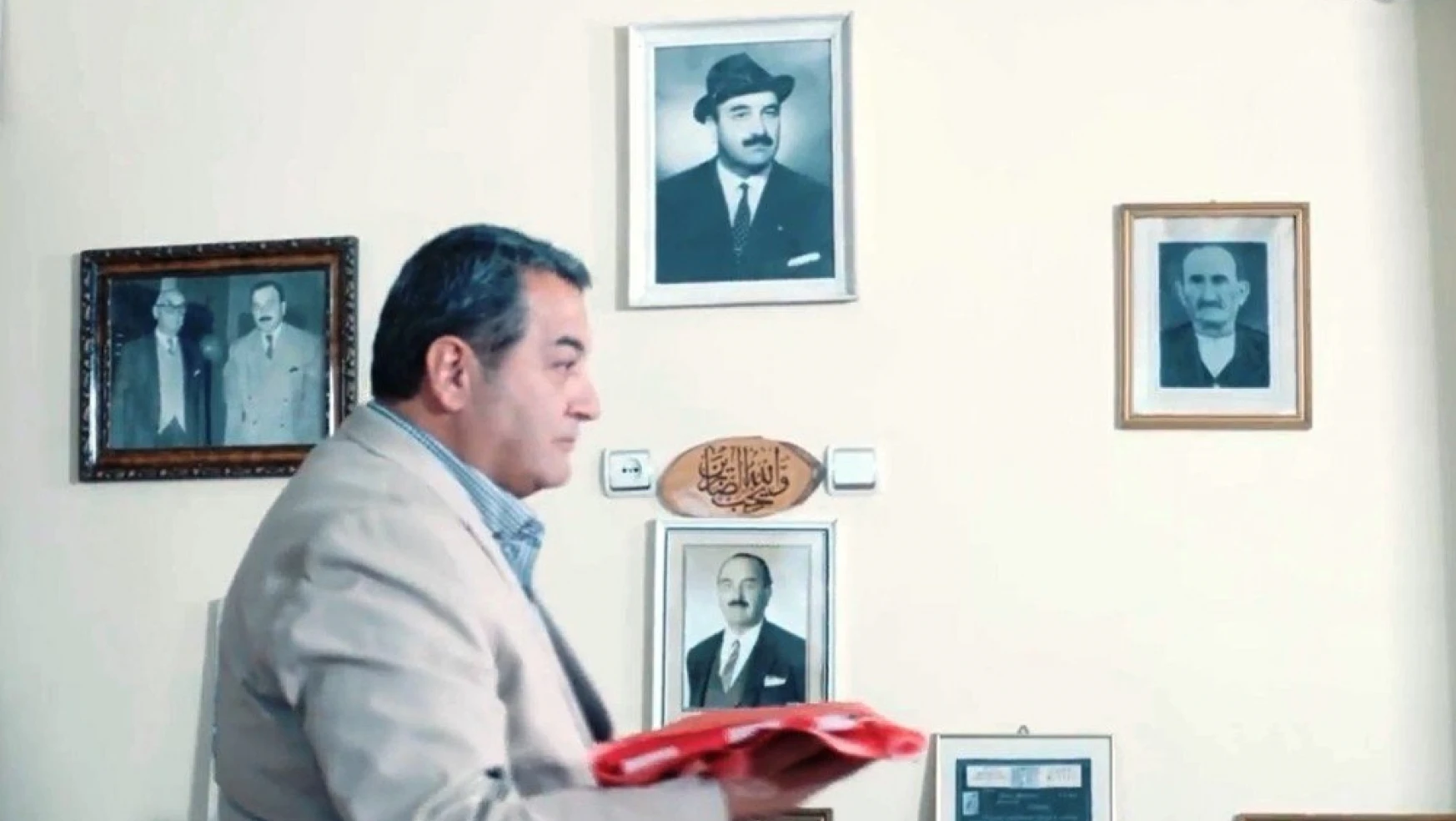 MHP'li Fendoğlu'dan anlamlı 3 Hilal klibi