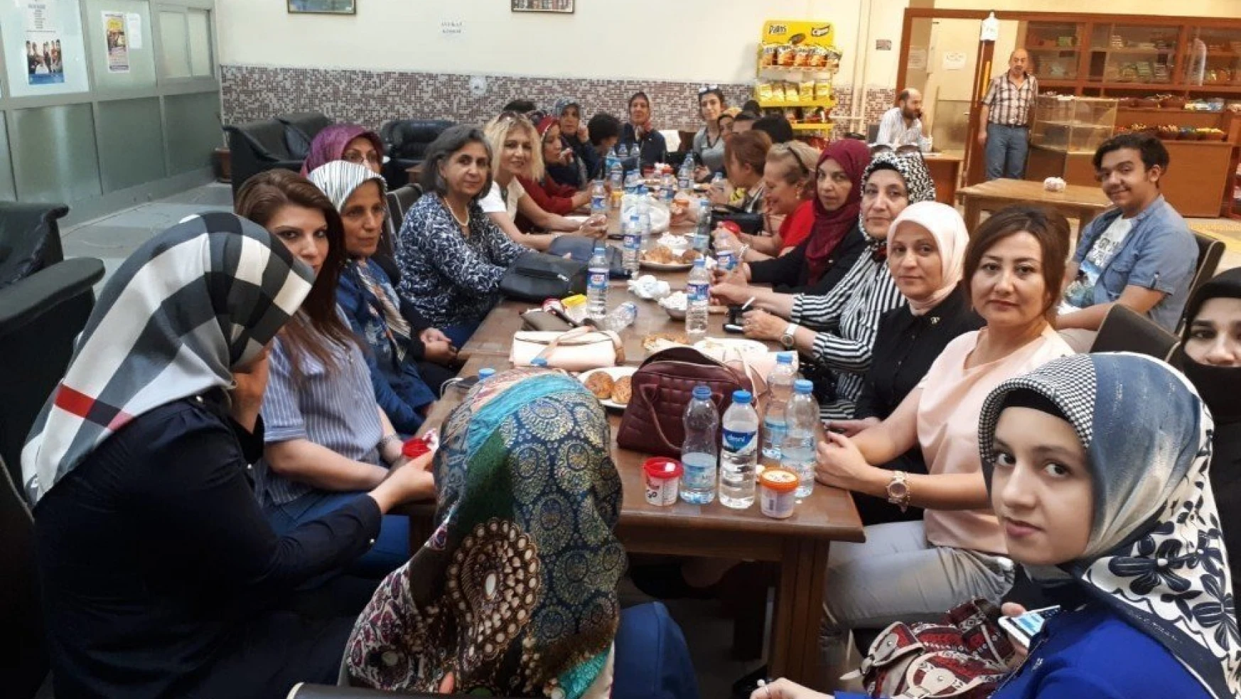 MHP'li kadınlardan, Elazığ adayına destek