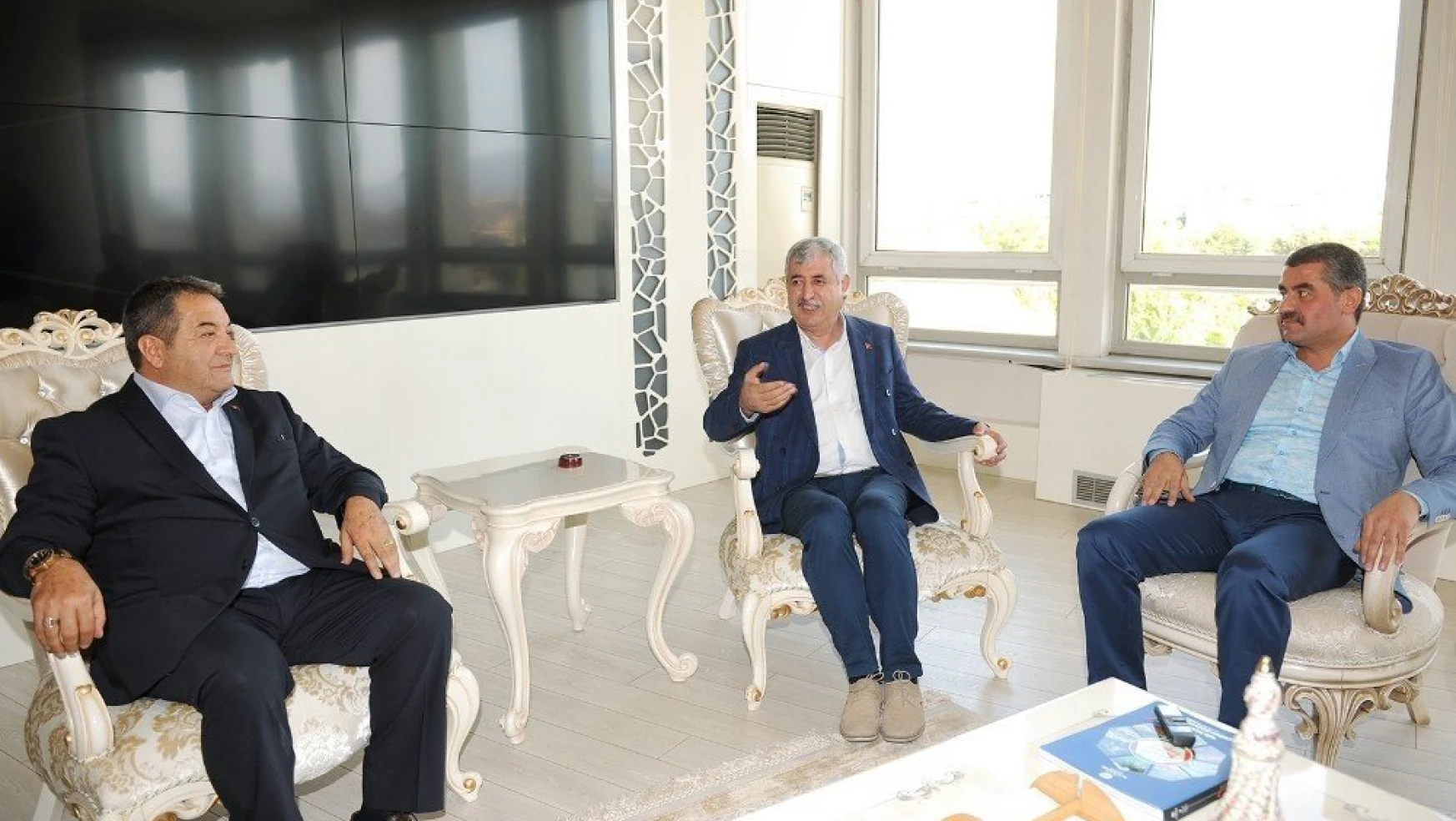 MHP Milletvekili Fendoğlu, Polat'ı ziyaret etti