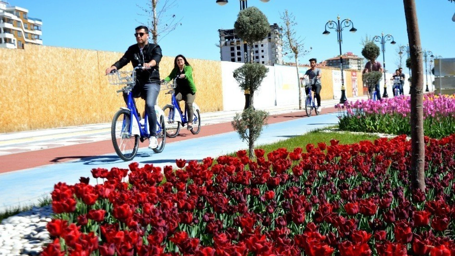 Malatya'da 16 bin kişi bisiklete bindi