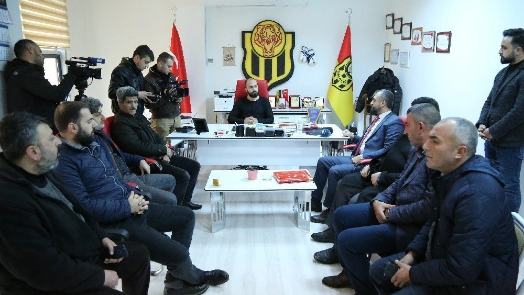 Evkur Yeni Malatyaspor'a destek ziyareti