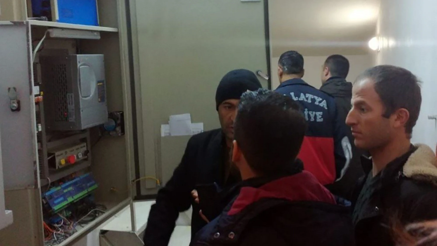 Malatya'da asansörde mahsur kalanları kurtarma eğitimi
