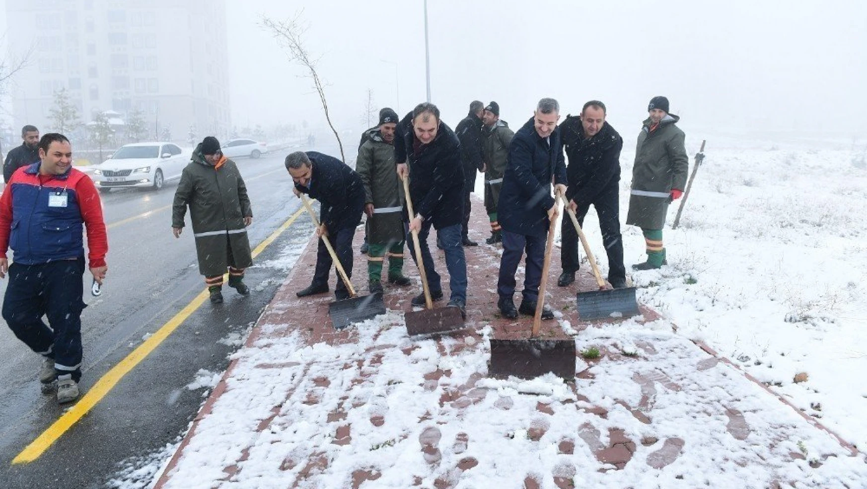 Yeşilyurt Belediyesinde karla mücadele çalışması