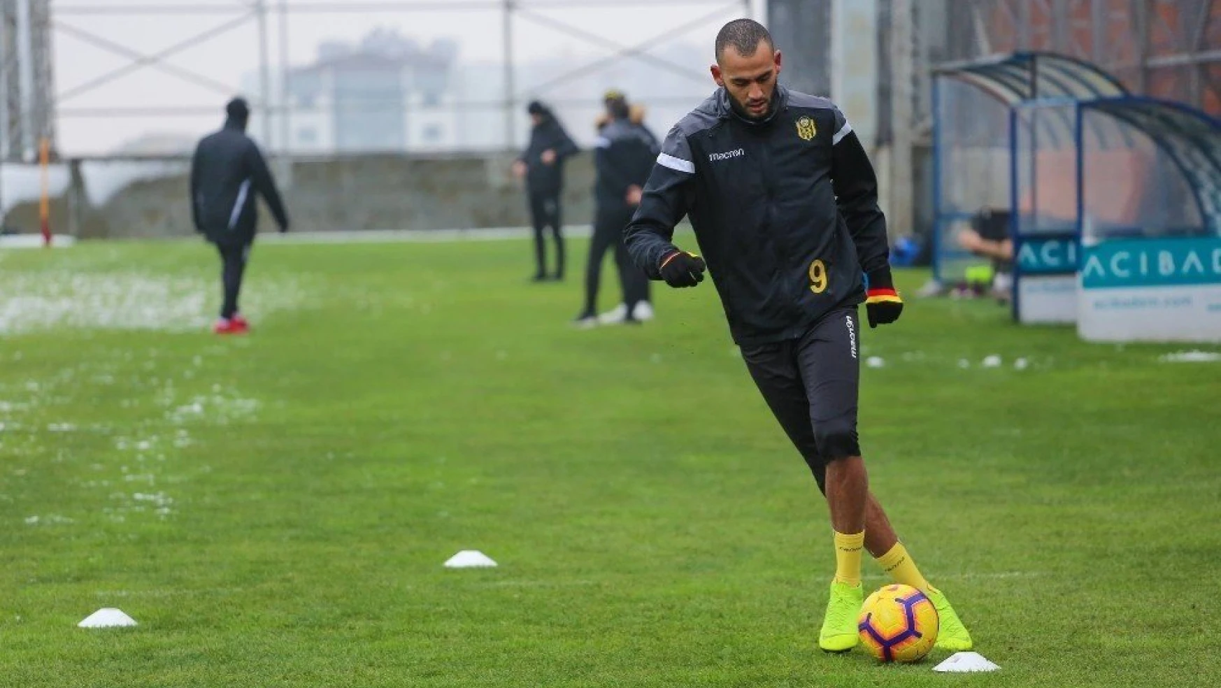 Malatyaspor'un golcüsü Boutaib Zamalek'e transfer oldu