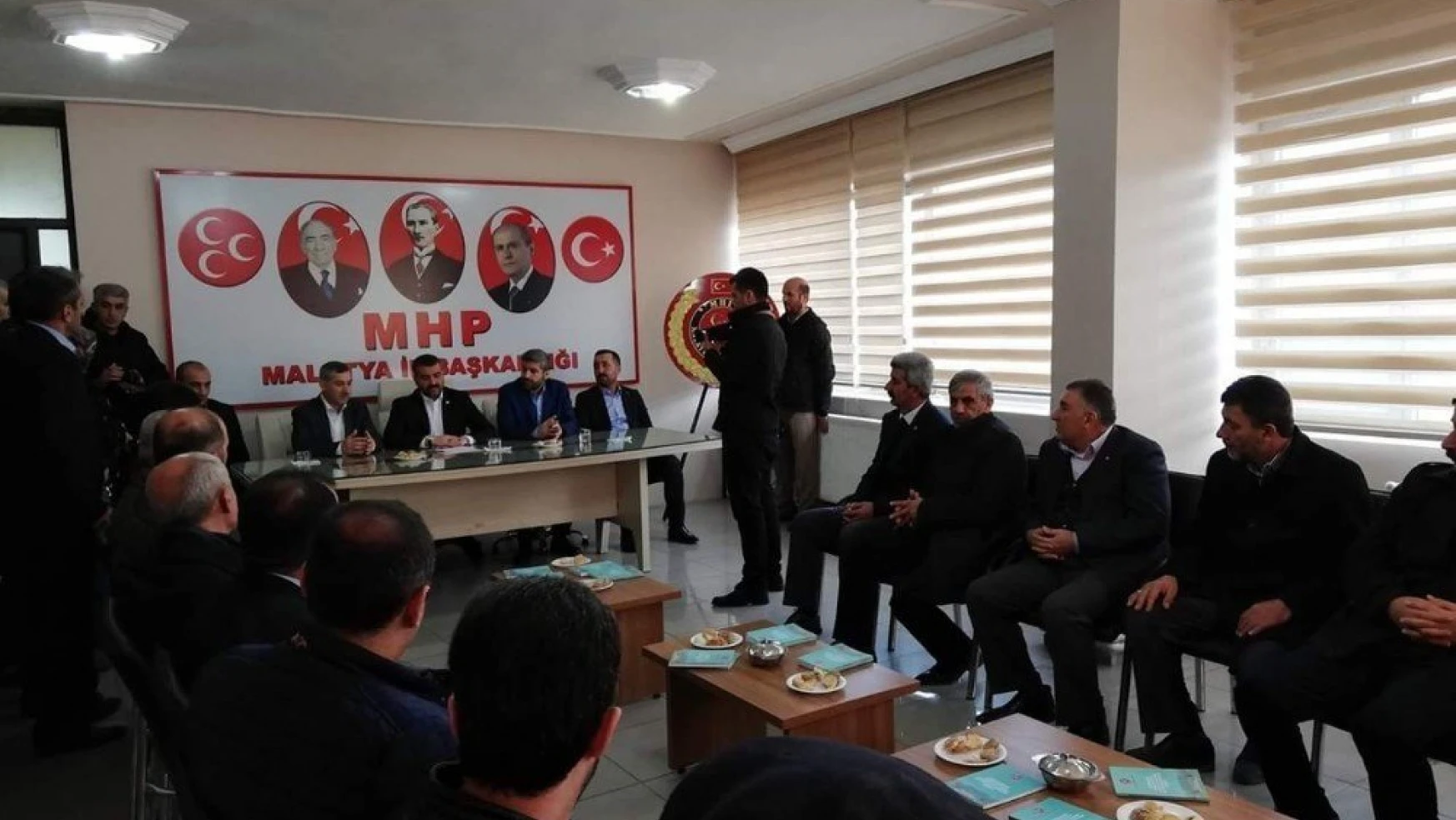 Belediye Başkanı Çınar'dan MHP'ye ziyaret