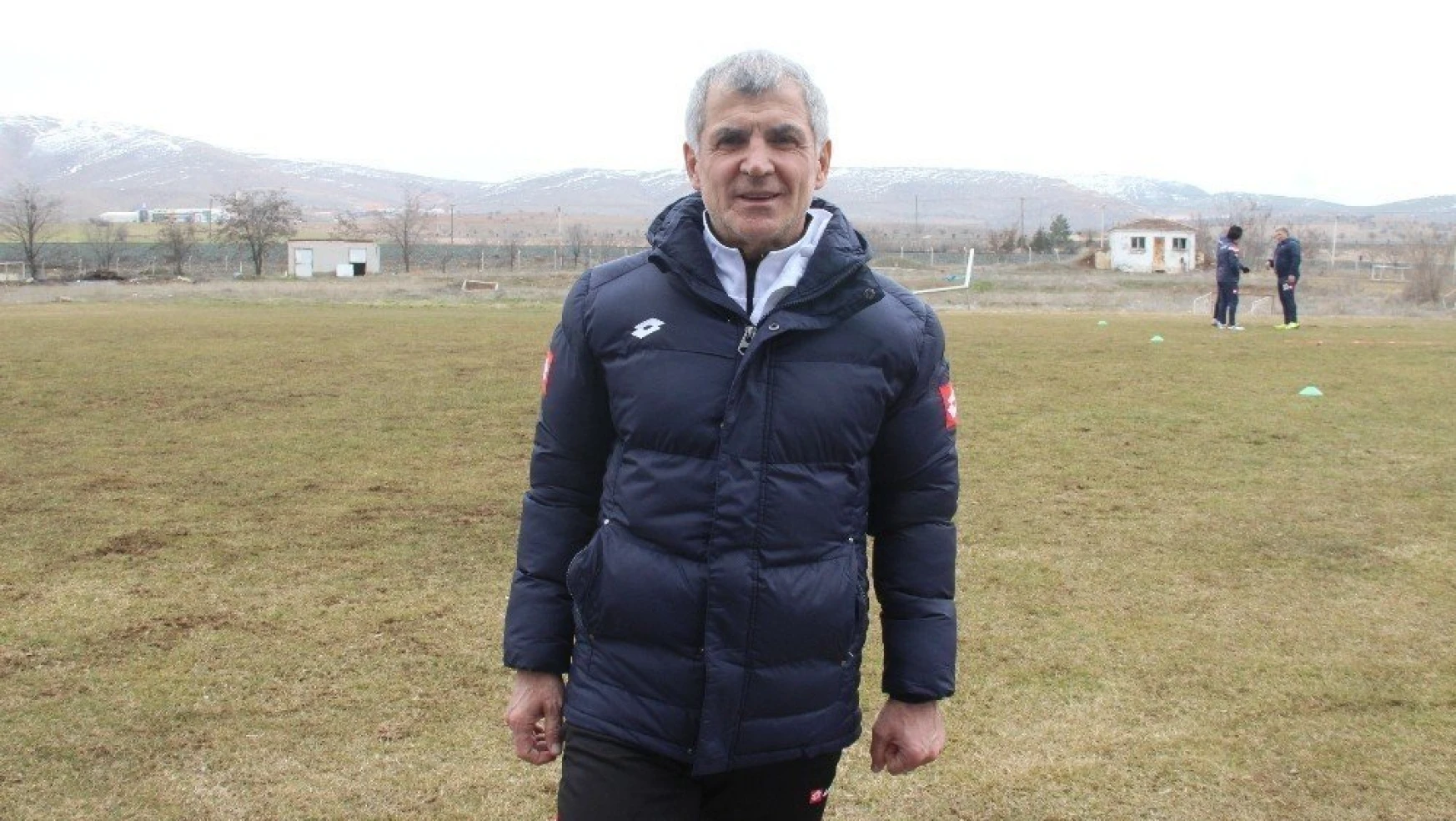 Elazığspor'un yeni hocası Erhan Altın ilk idmanına çıktı