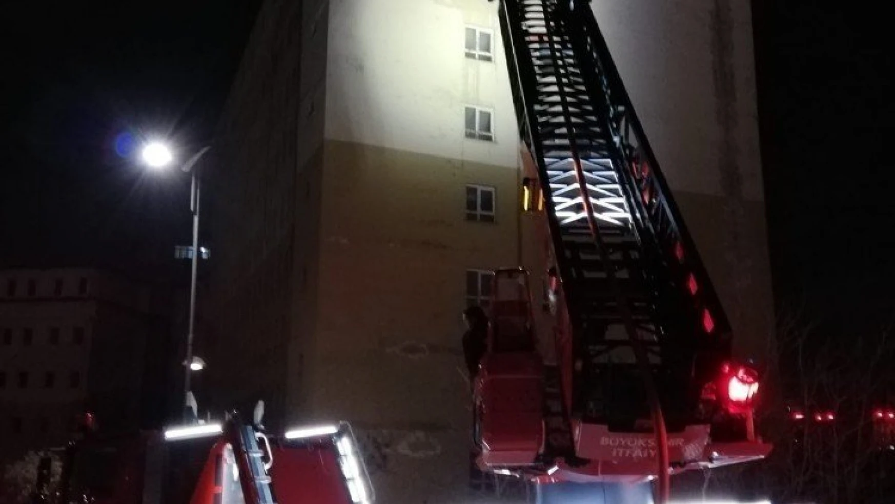 Malatya'da eski Halk Eğitim Merkezi'nde yangın