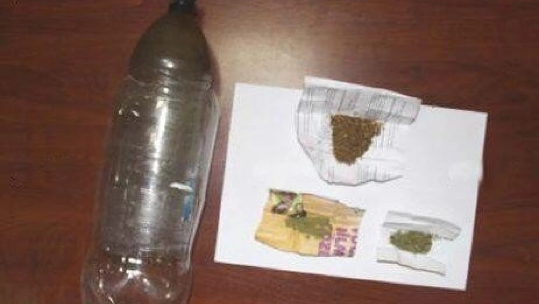 Jandarma ekipleri uyuşturucuya geçit vermiyor: 8 Gözaltı