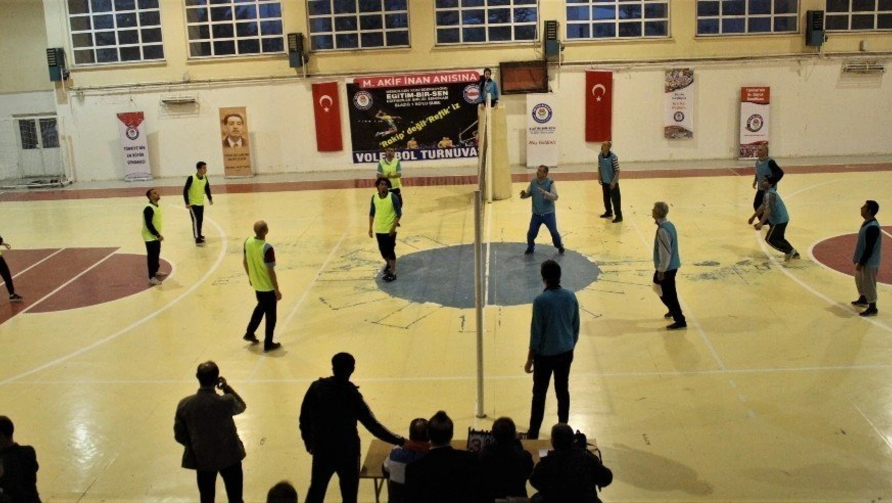 Milli Şair Mehmet Akif Ersoy'un anısına voleybol turnuvası