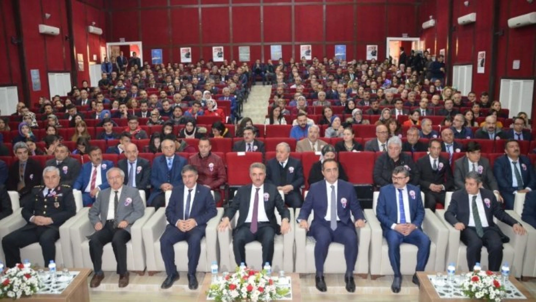 24 Kasım Öğretmenler Günü Malatya'da kutlandı