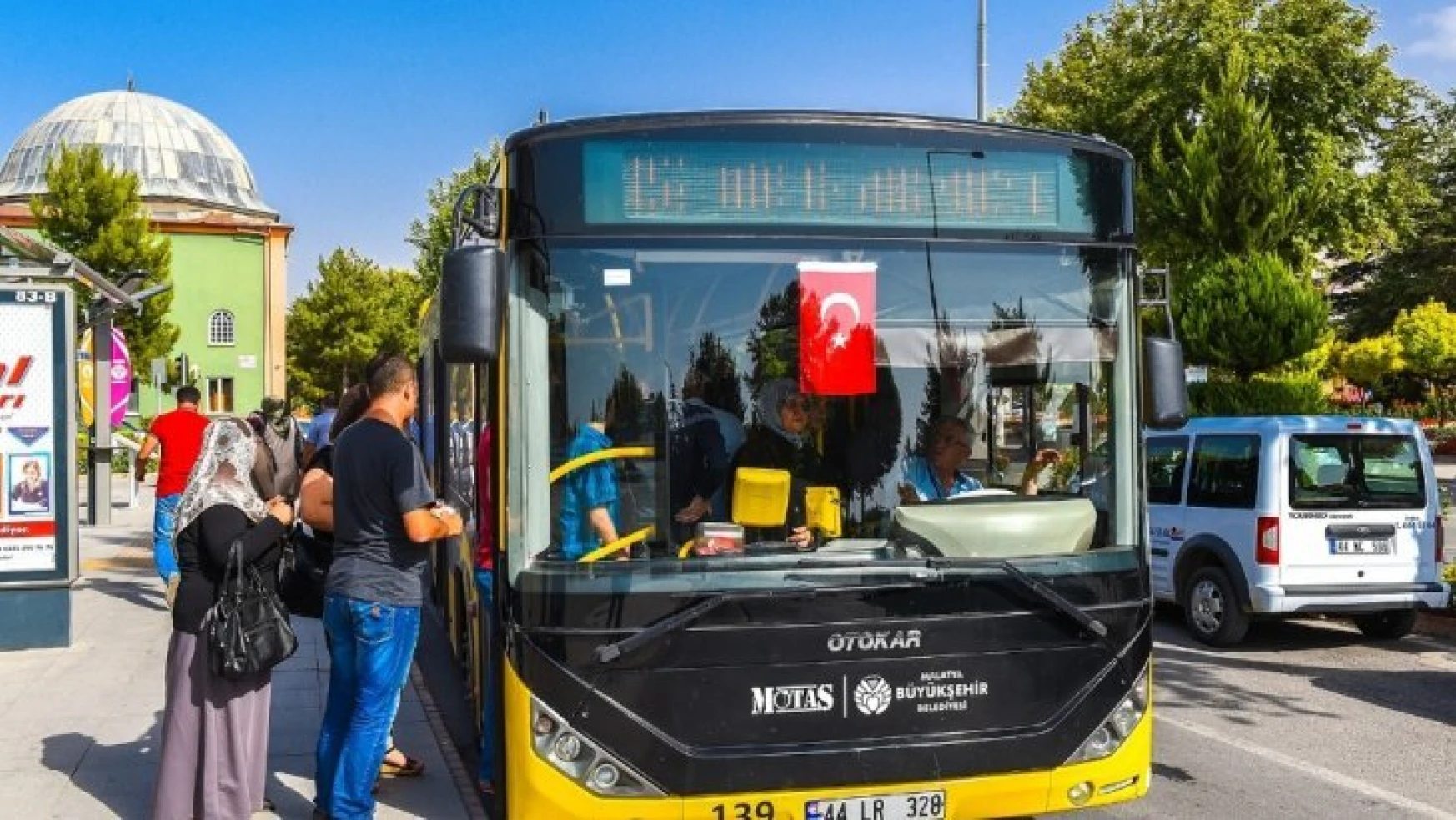 65 yaş üzeri vatandaşların otobüs biniş kartları kullanıma açıldı
