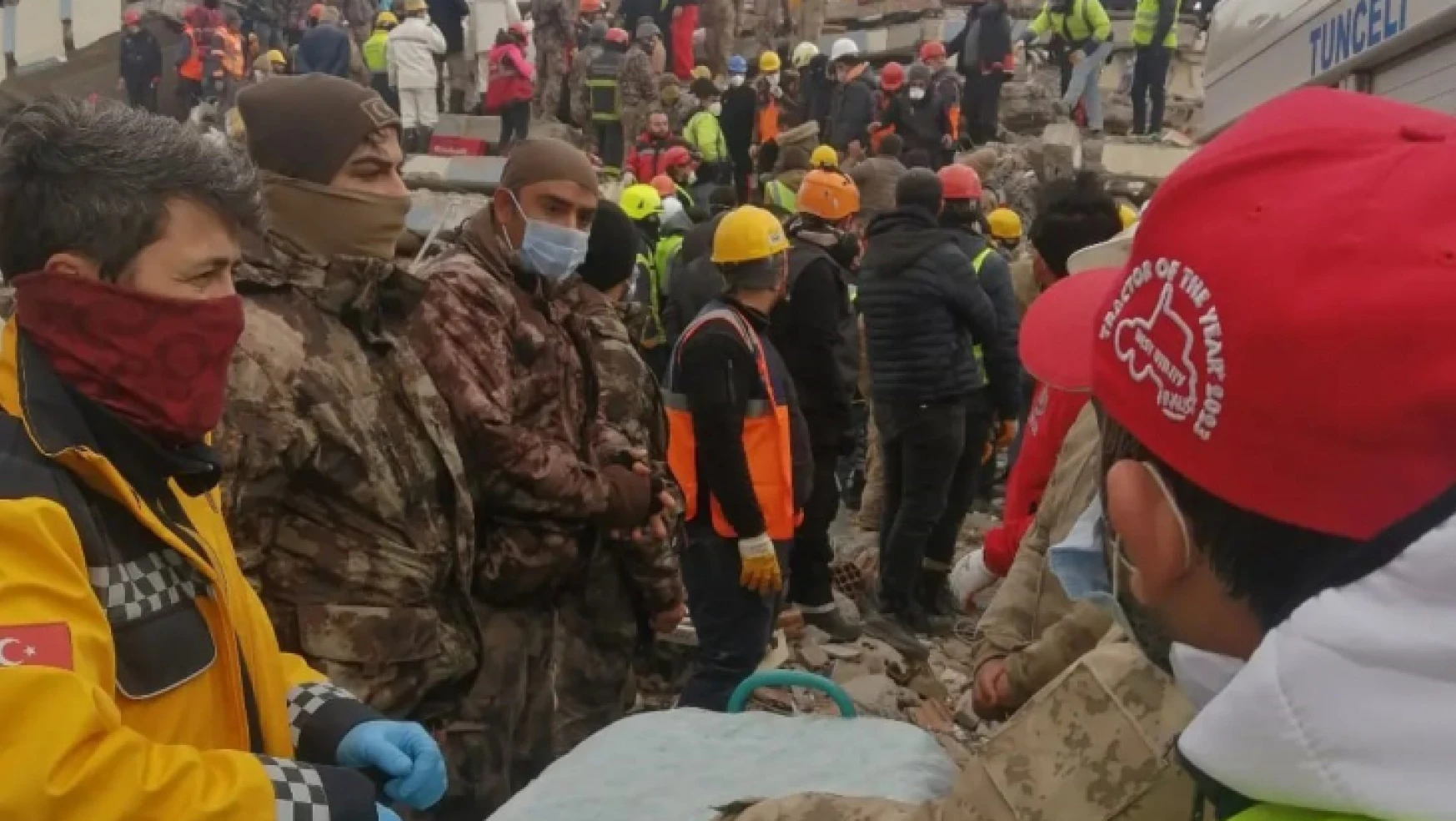 Adıyaman'da enkaz altında kalan Mehmet Ayhan Erdem, 105 saat sonra sağ olarak çıkarıldı