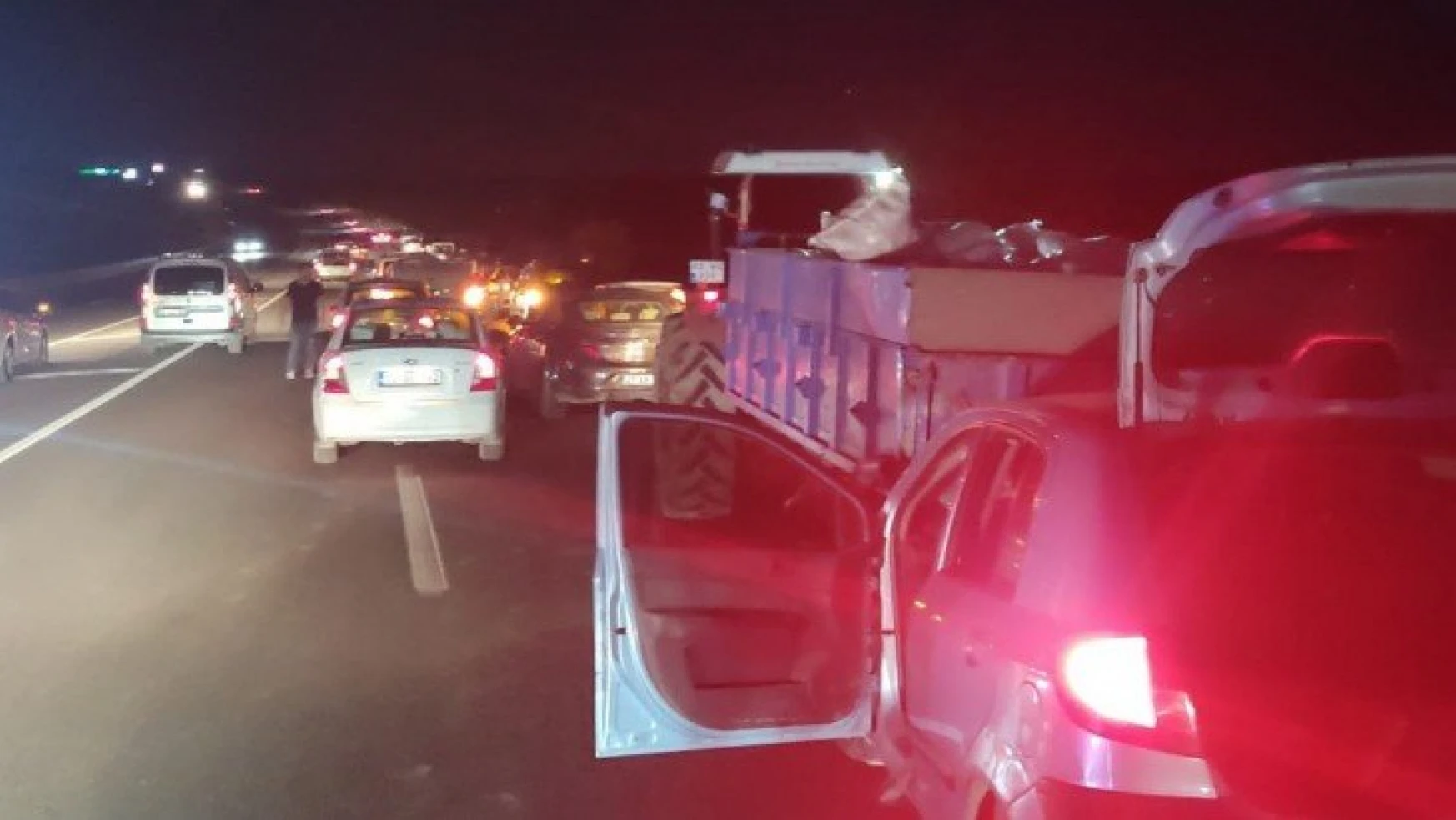 Adıyaman'da zincirleme trafik kazası: 8 yaralı