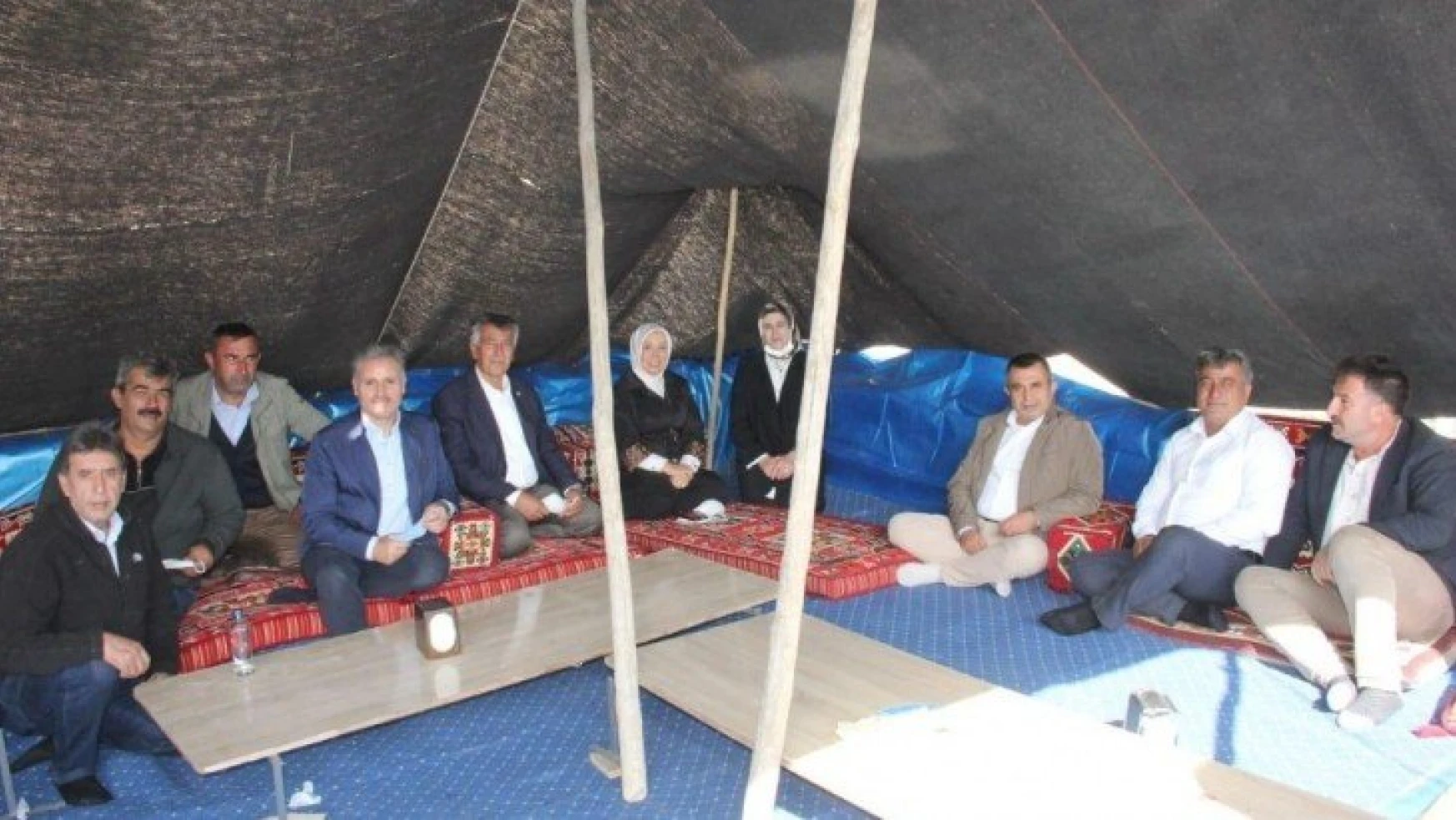 AK Parti heyeti Yazıhan'da