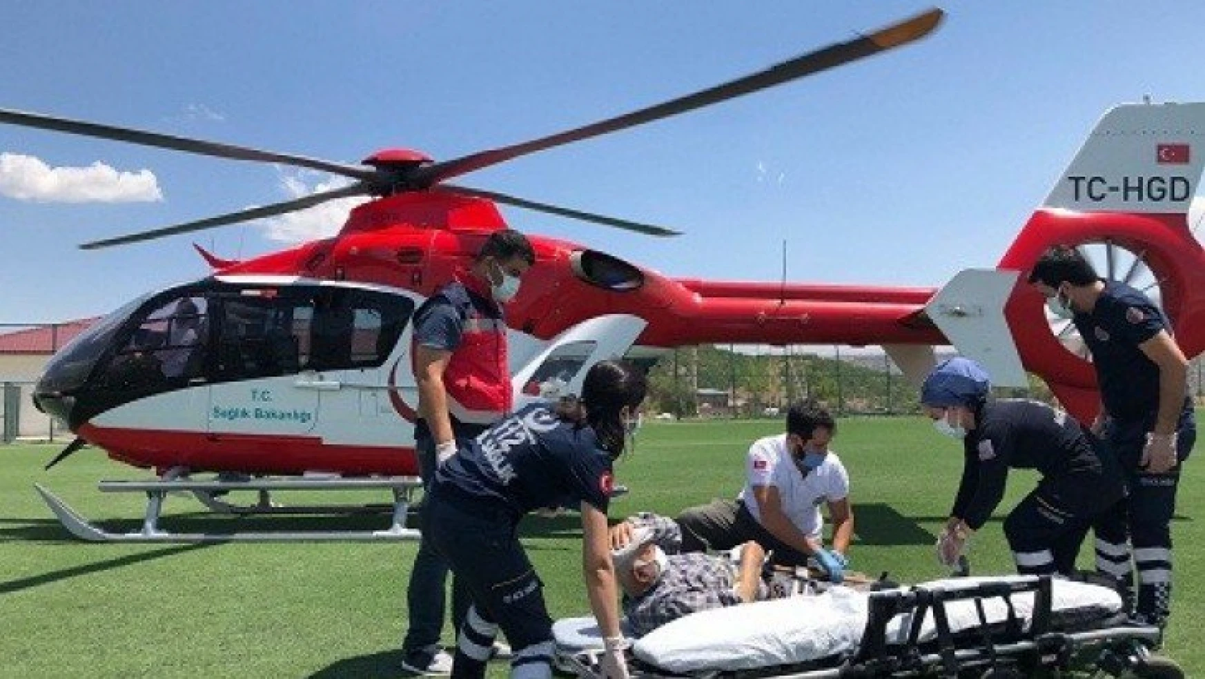 Ambulans helikopter hayat kurtarıyor