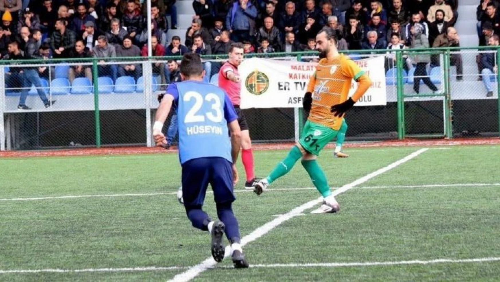 Attığı 16 golle kendisini ve Yeşilyurt Belediyespor'u zirveye taşıdı