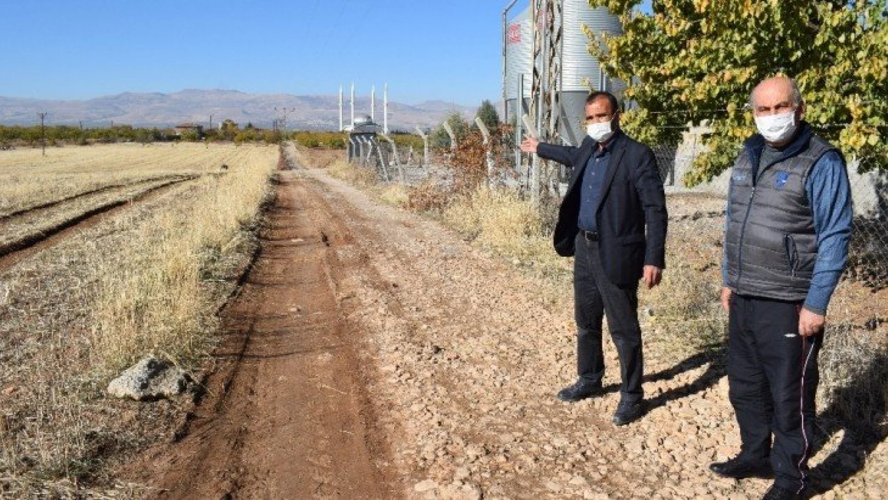 Aydınlar Mahallesi sakinleri Yeşilyurt'a bağlanmak istiyor