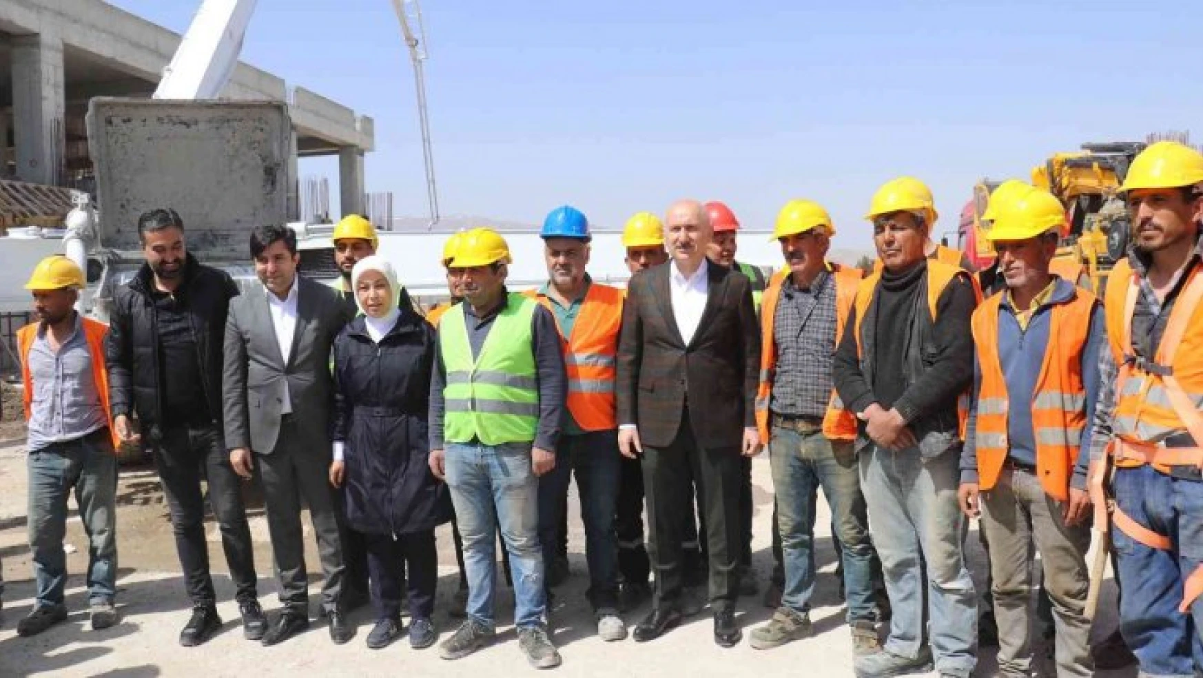 Bakan Karaismailoğlu, Malatya'da yeni havaalanı inşaatını inceledi