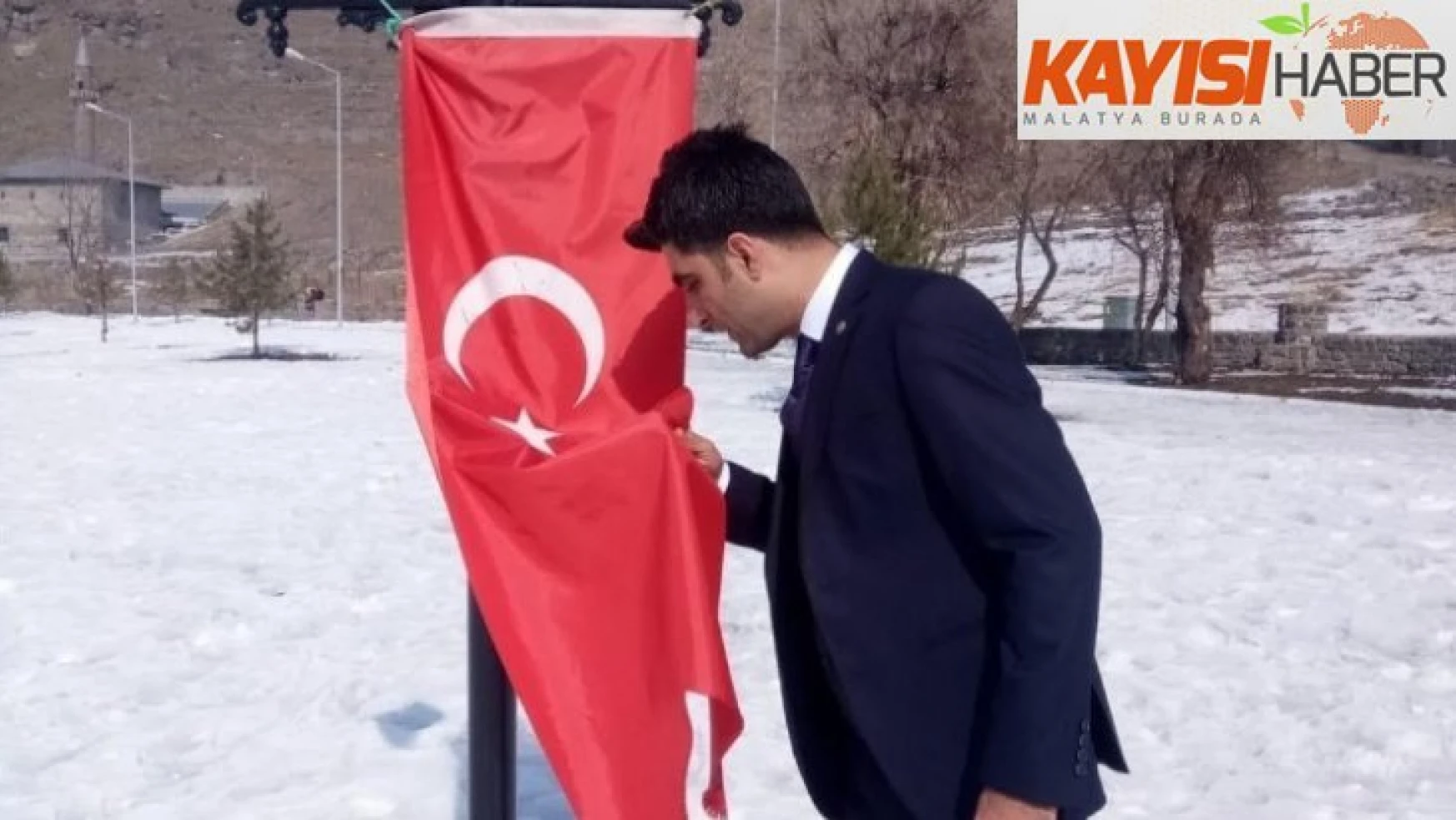 Barış  Pınarı Harekatındaki Mehmetçik'e al bayraklı destek