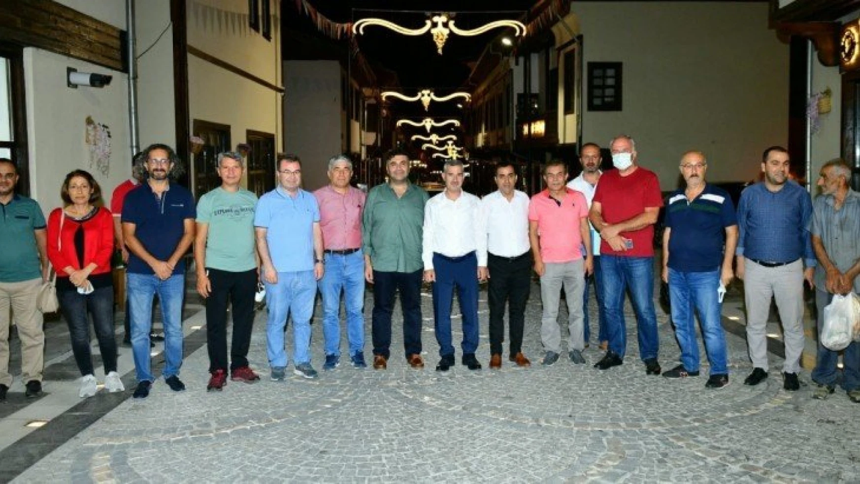 Başkan Çınar, bilim insanlarını Yeşilyurt konaklarında misafir etti