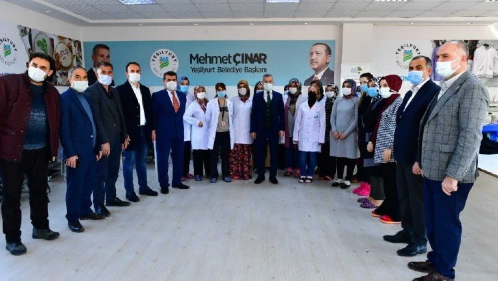 Başkan Çınar, tekstil kursunu ziyaret etti