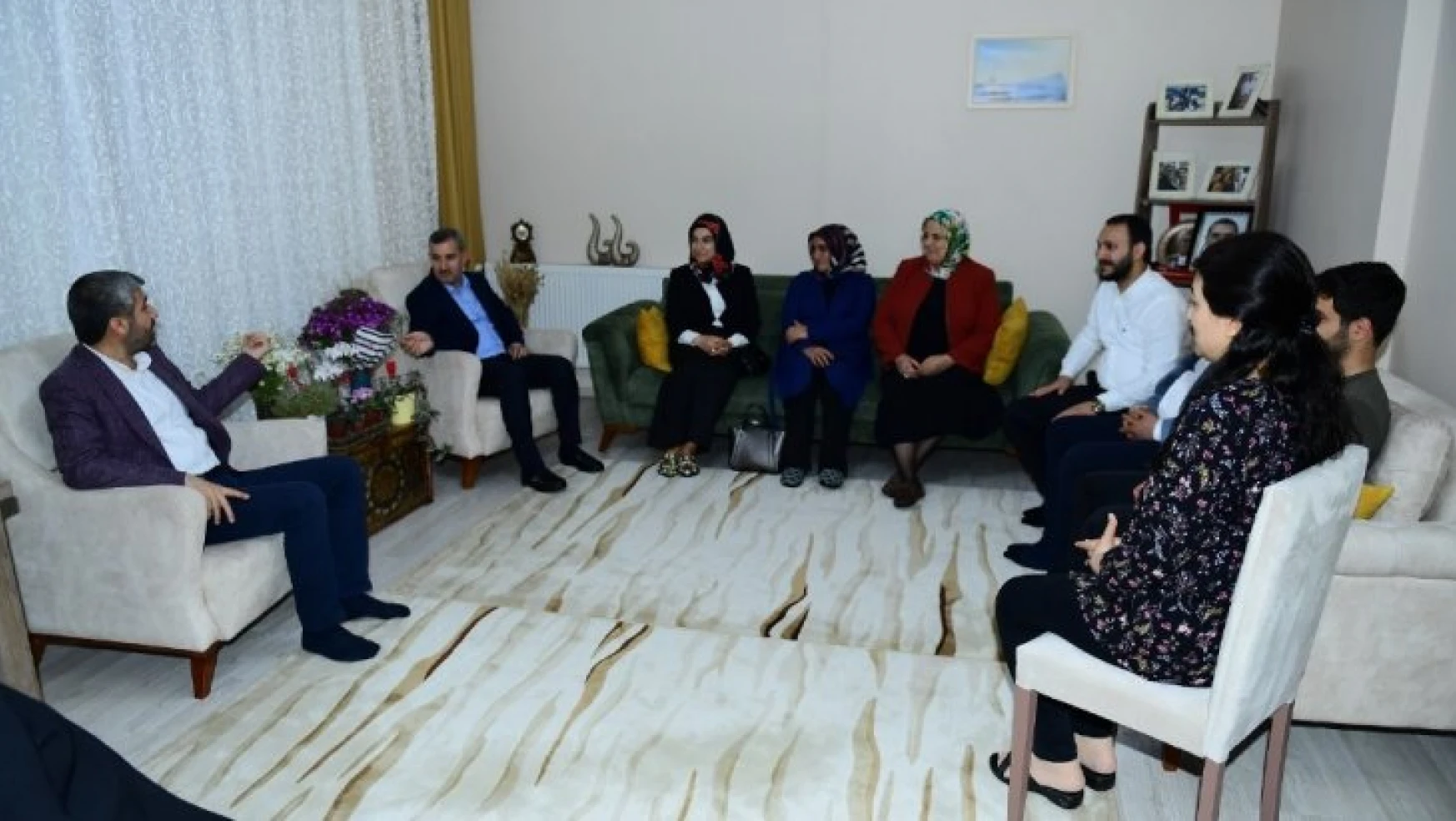 Başkan Çınar'dan şehit ailesine ziyaret
