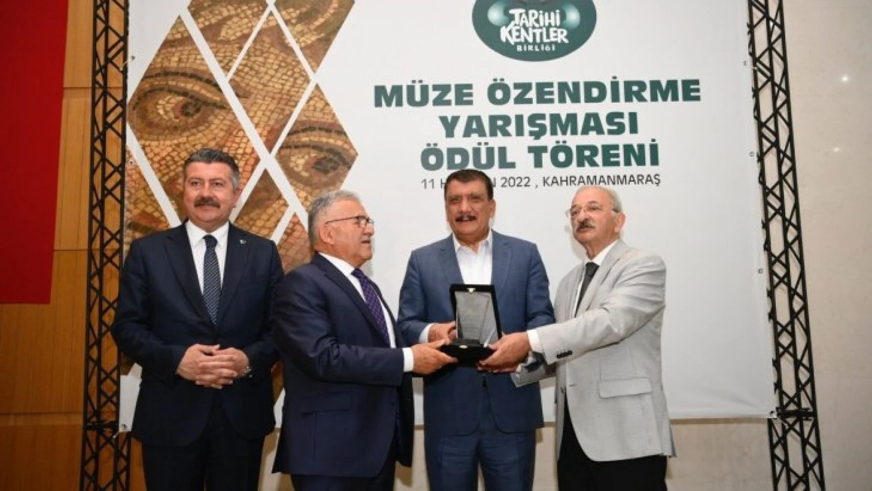 Başkan Gürkan'a Tarihi Kentler Birliği'nden jüri özel ödülü