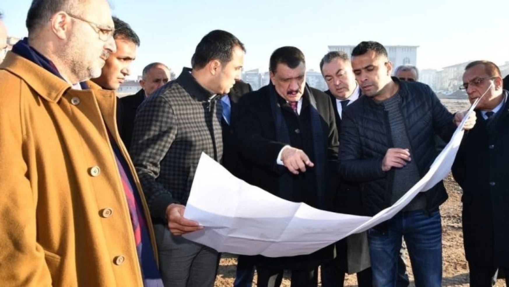 Başkan Gürkan, Millet Bahçesinde inceleme yaptı