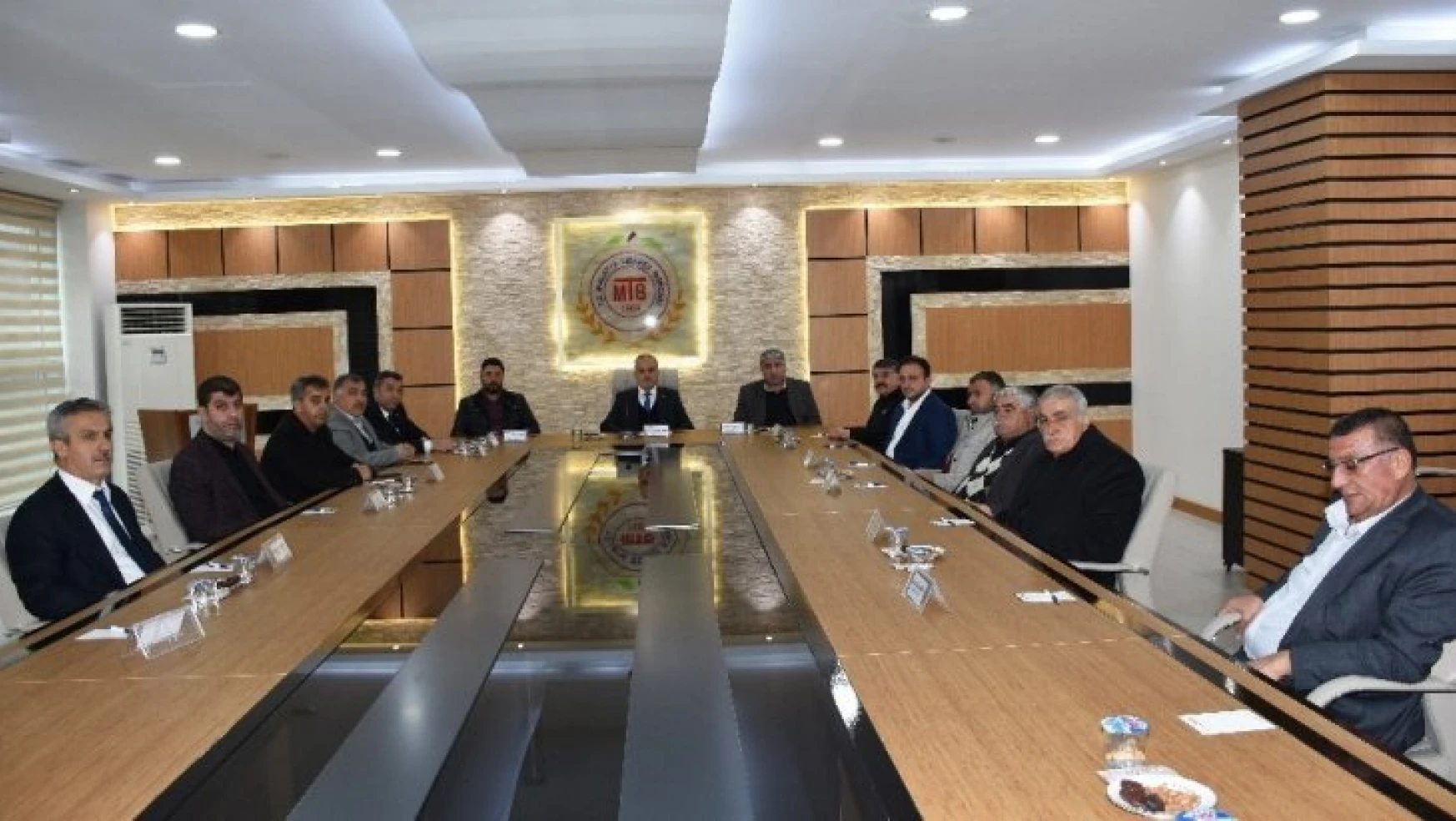 Başkan Özcan: '25 tır yardım geri gönderildi'