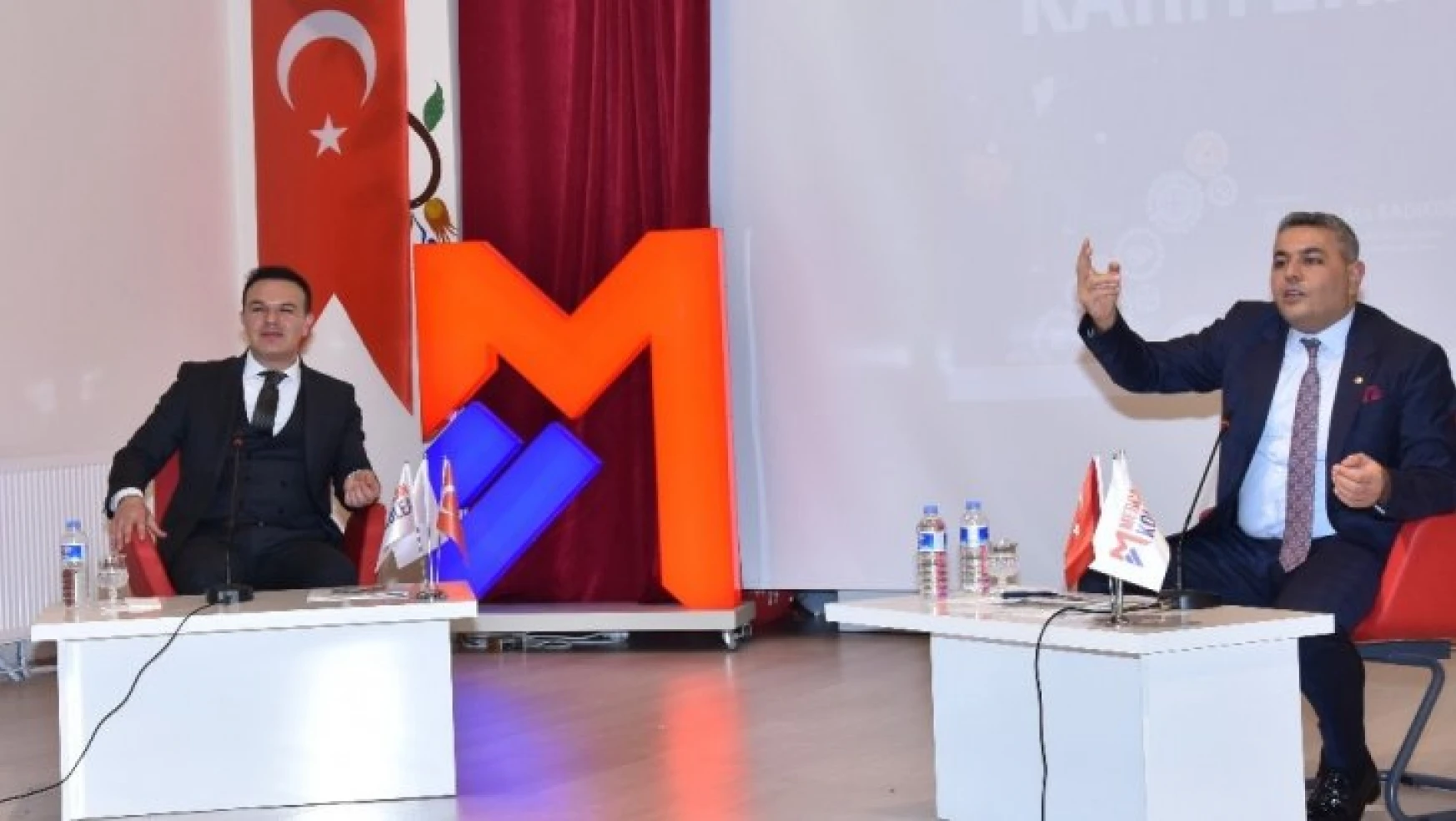 Başkan Sadıkoğlu,  gençlere dil öğrenmelerini tavsiye etti