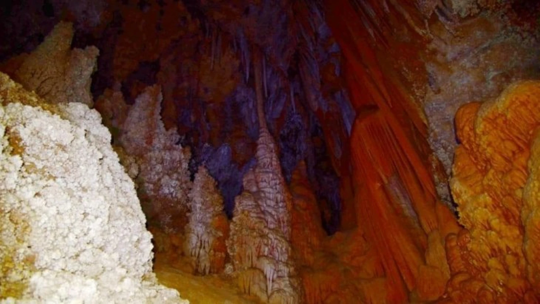 Doğal güzelliğiyle dikkat çeken o mağaraya 'Keban Gümüşkaya' ismi verildi